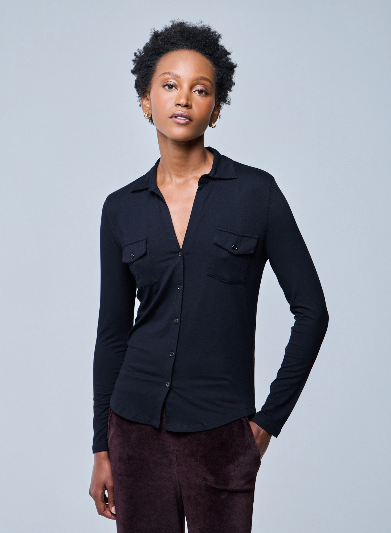Chemise Noire Anna 2 poches en Viscose et Élasthanne - Image 3
