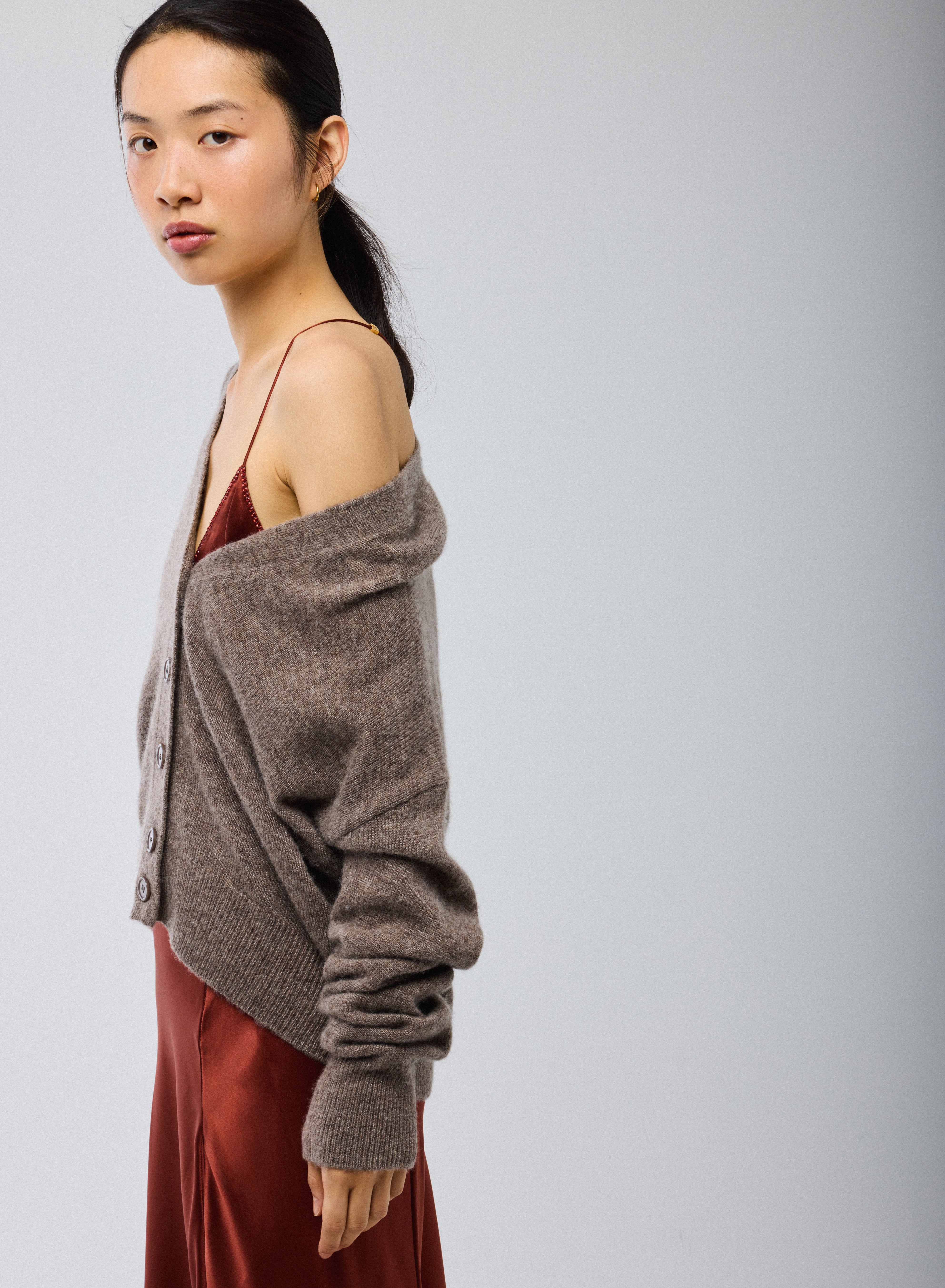 Gilet Beige Col V Manches Longues en Laine / Soie / Cachemire - Image 4