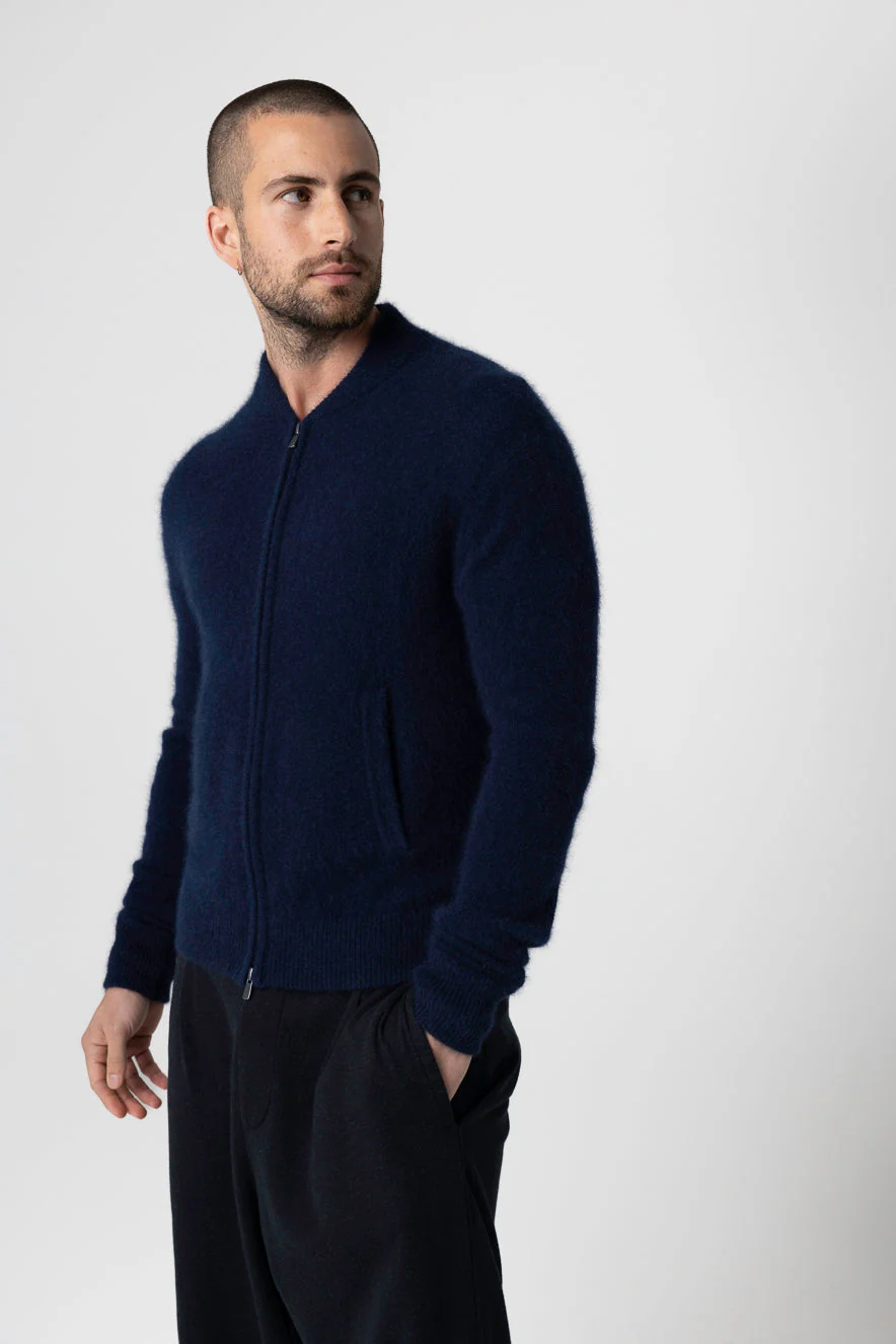 Gilet Marine Col Rond Manches Longues en Raccoon / Polyamide - Image 4