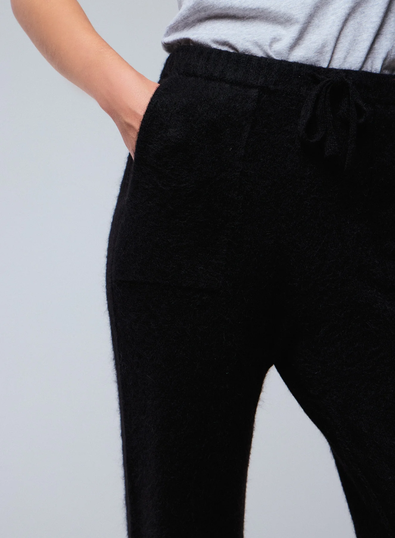 Pantalon Noir en Alpaga / Polyamide / Elasthanne - Image 4