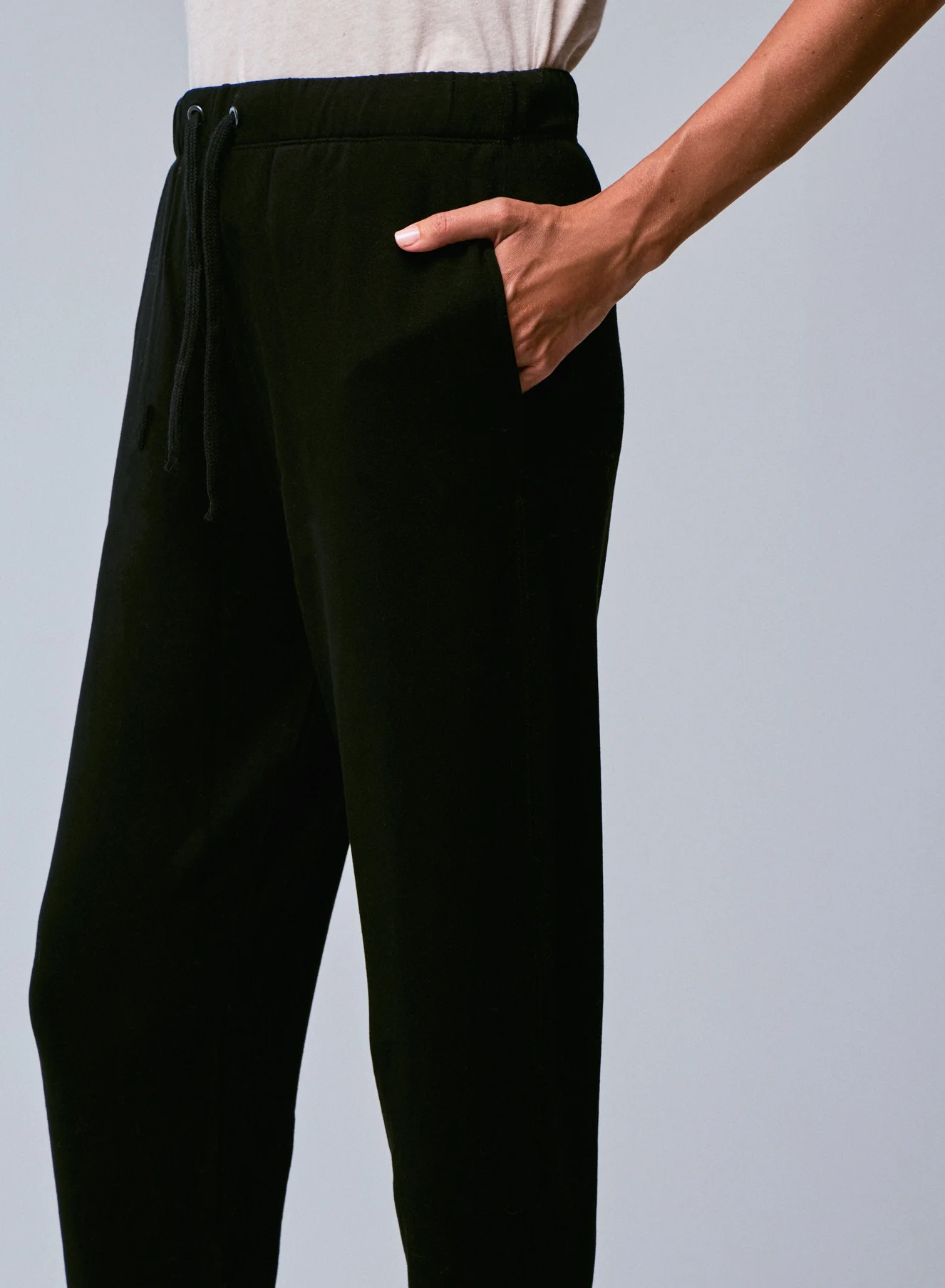 Pantalon Noir avec Poches en Viscose et Élasthanne - Image 4
