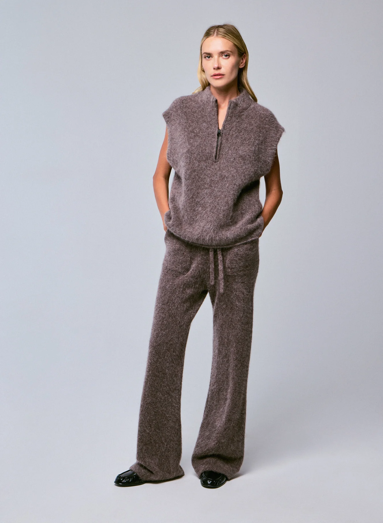 Pull Marron Col Montant Sans Manches en Alpaga / Polyamide / Elasthanne - Image 3
