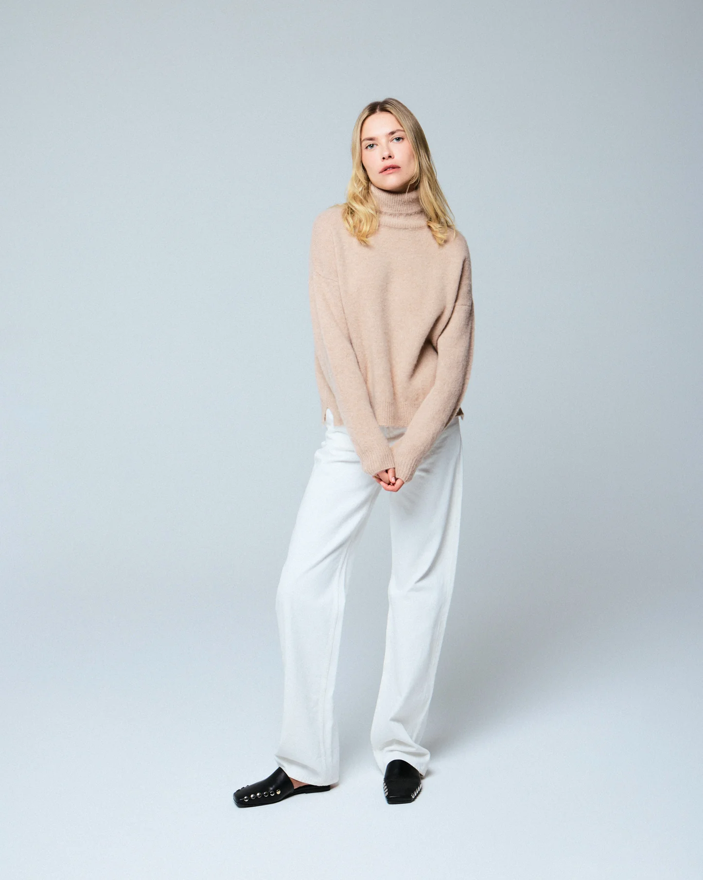 Pull Beige Col Roulé Manches Longues en Laine / Cachemire - Image 4