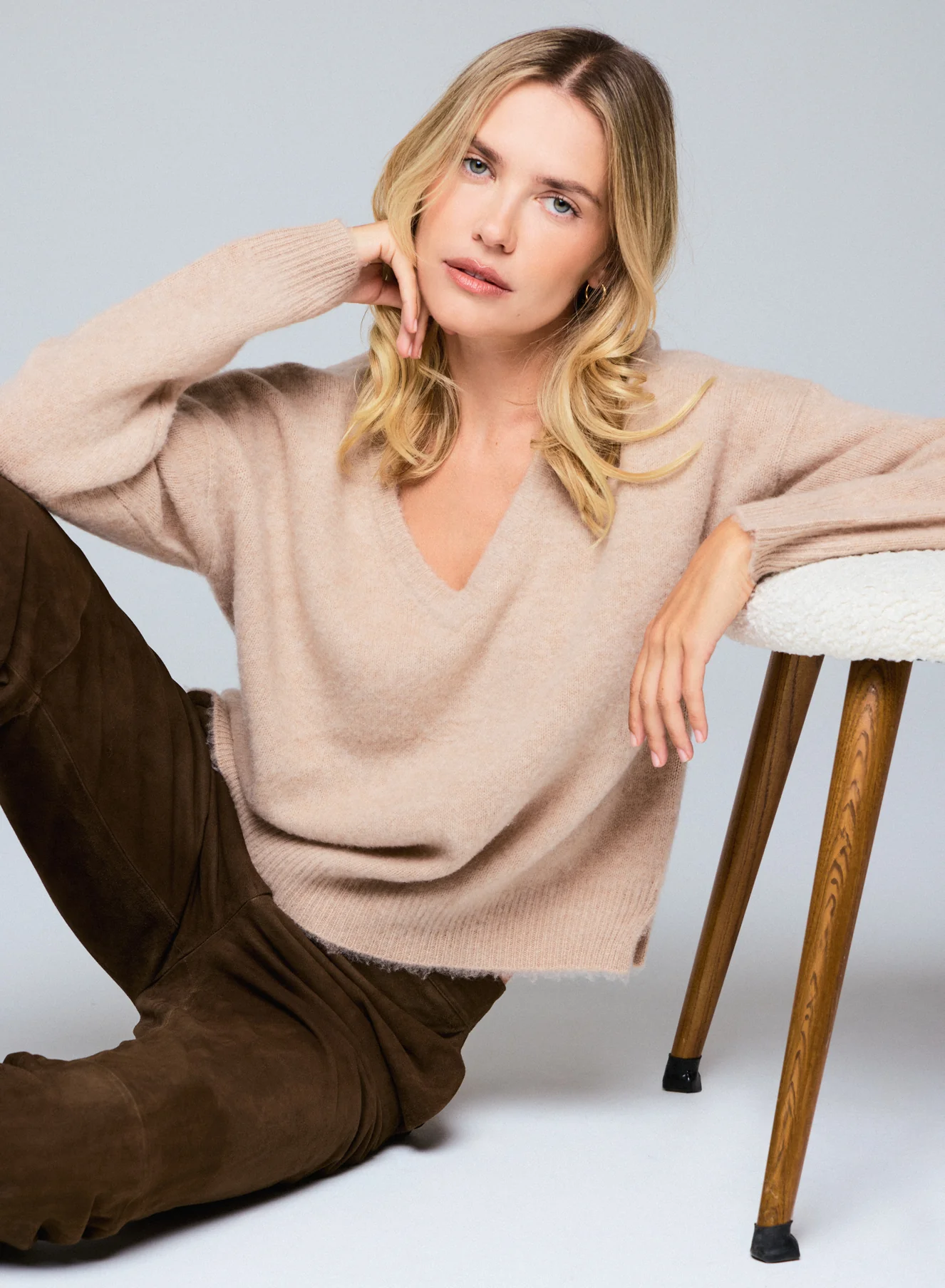 Pull Beige Col V Manches Longues en Laine / Cachemire