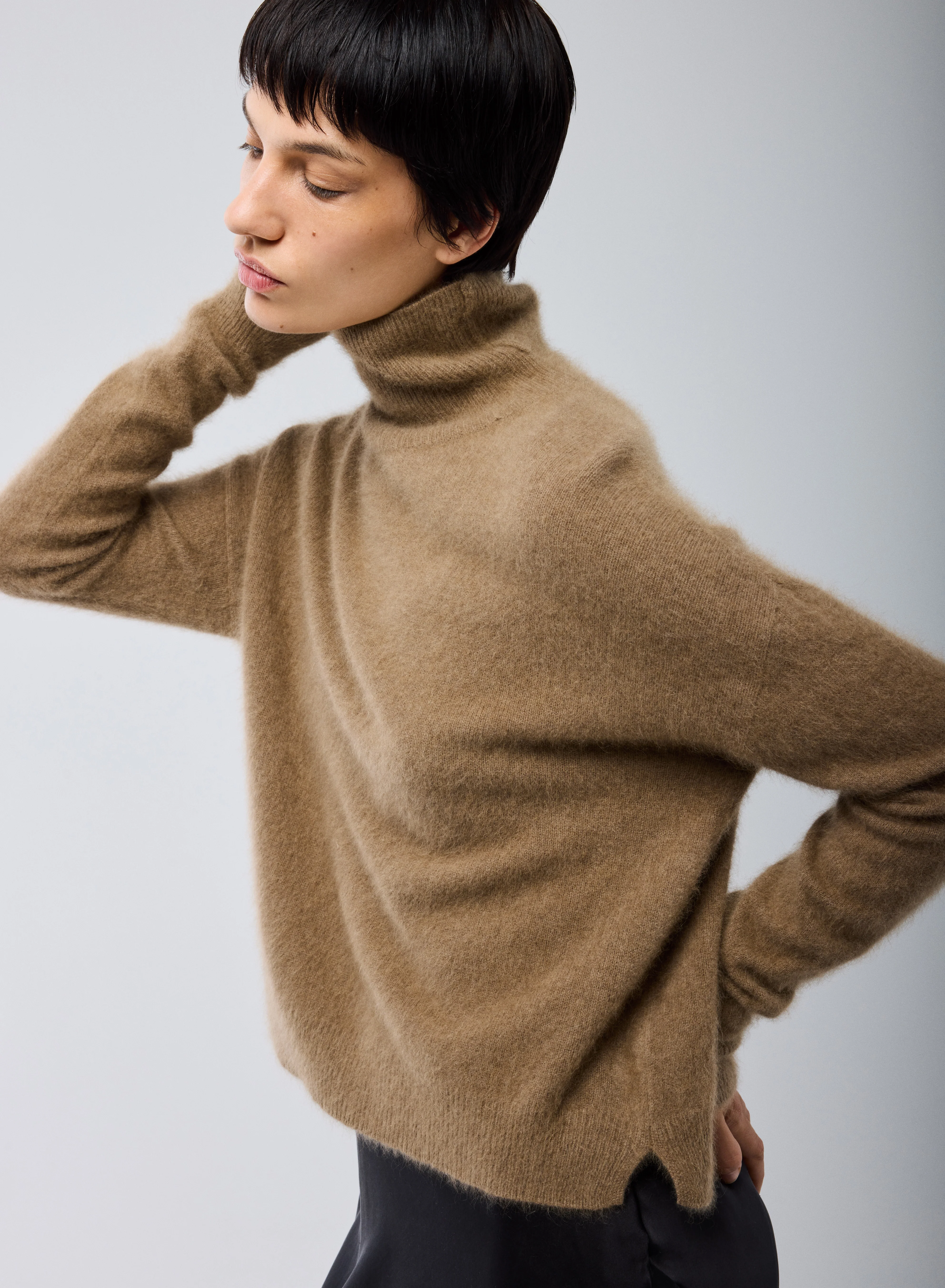 Pull Beige Col Roulé Manches Longues en Raccon wool / Polyamide