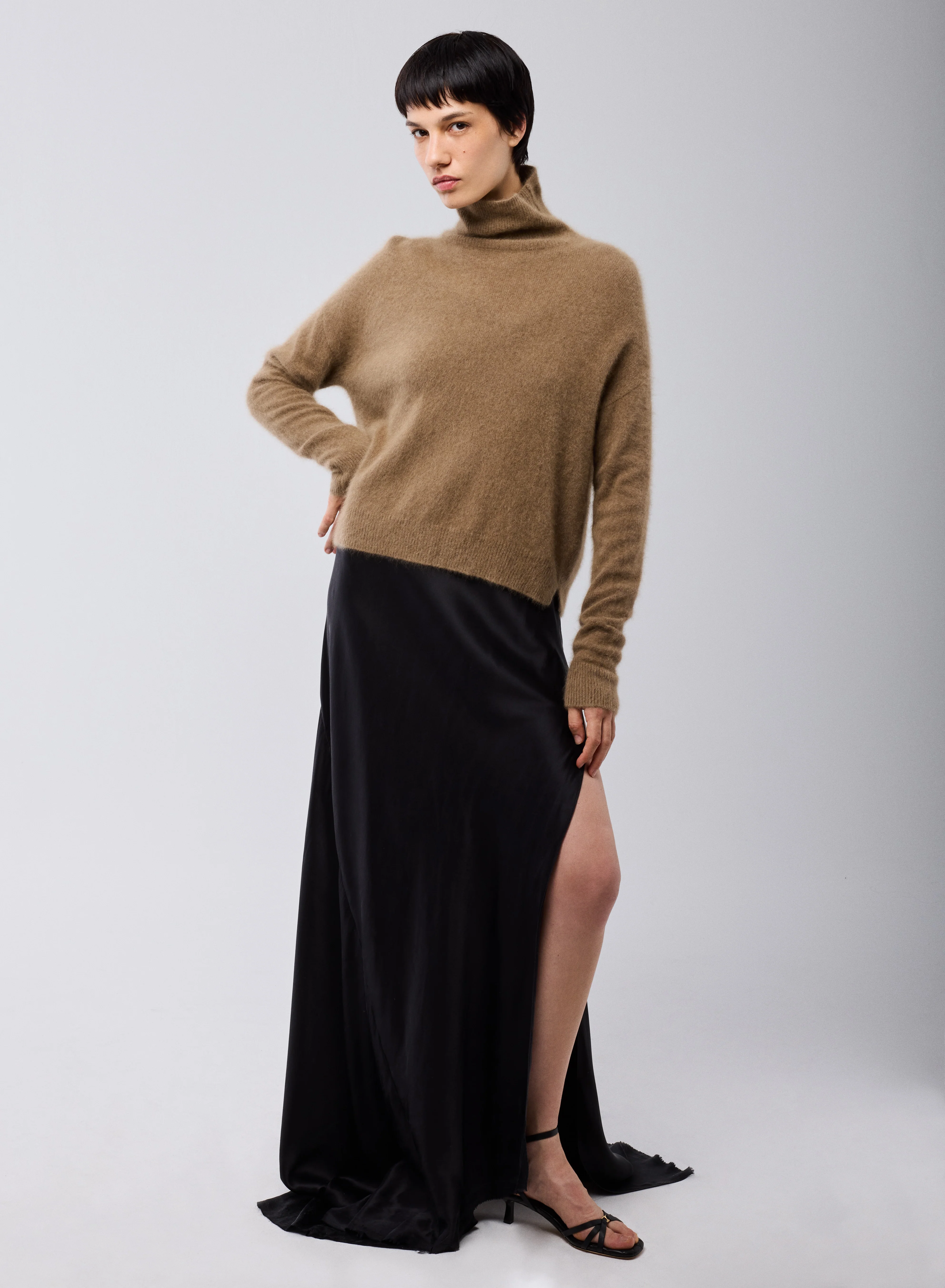 Pull Beige Col Roulé Manches Longues en Raccon wool / Polyamide - Image 2
