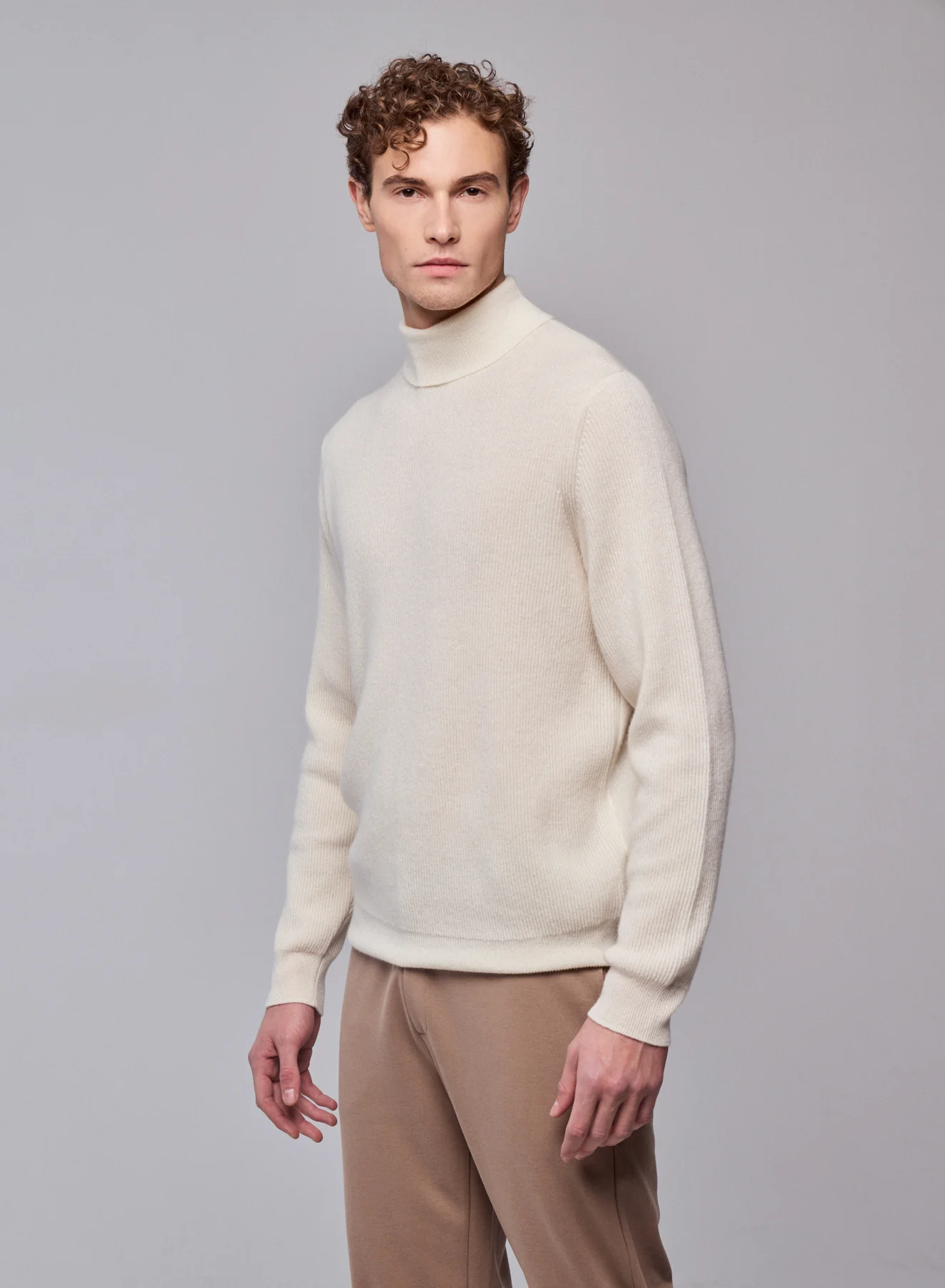 Pull Milk Col Roulé Manches Longues en Cachemire