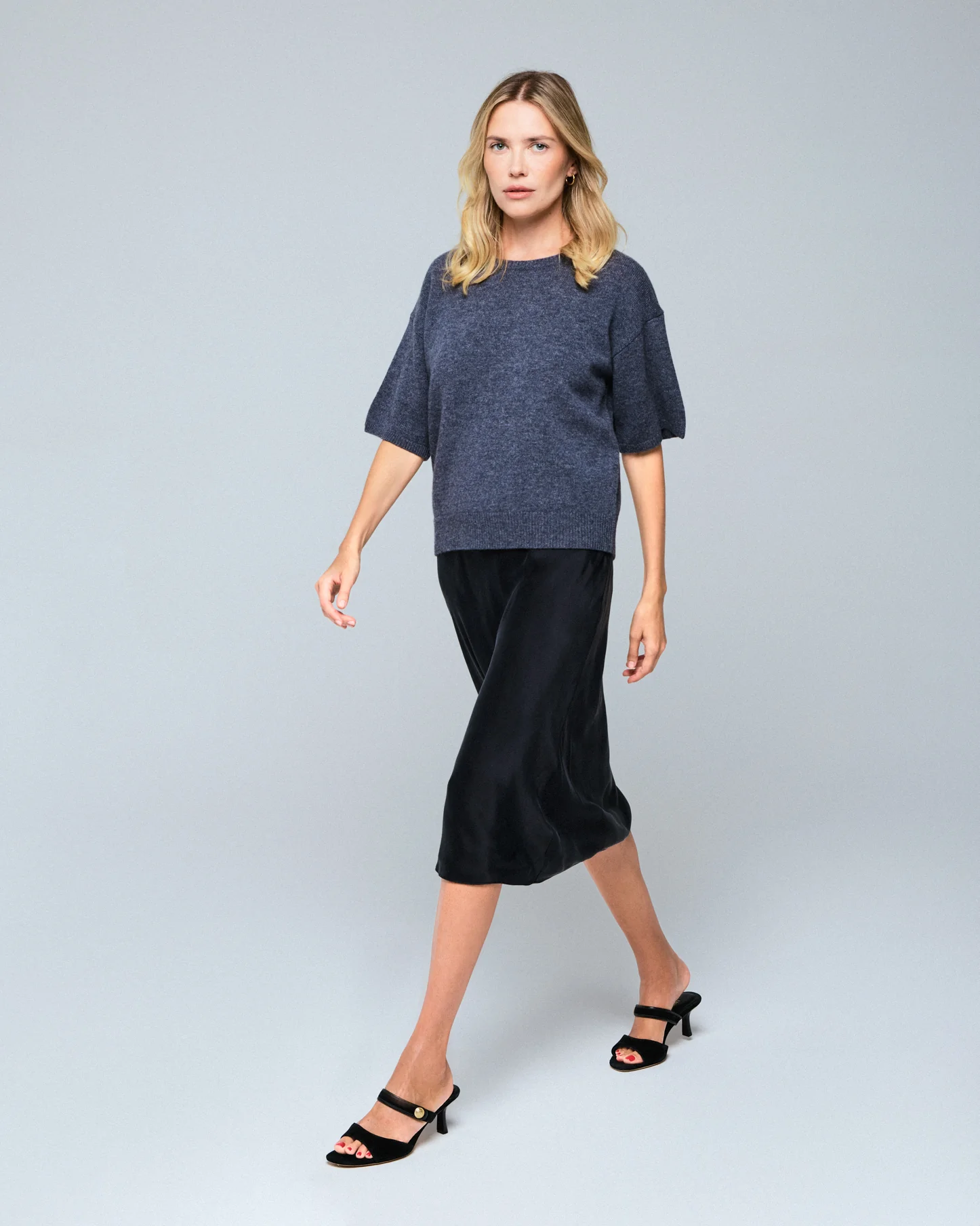 Pull Gris Col Rond Manches Courtes en Laine mérinos - Image 3