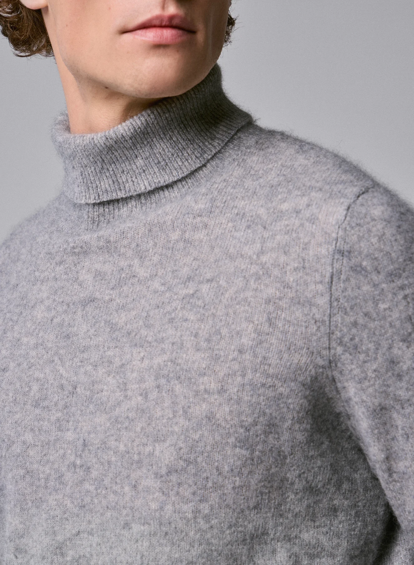 Pull Gris Col Roulé Manches Longues en Raccon wool / Polyamide - Image 2