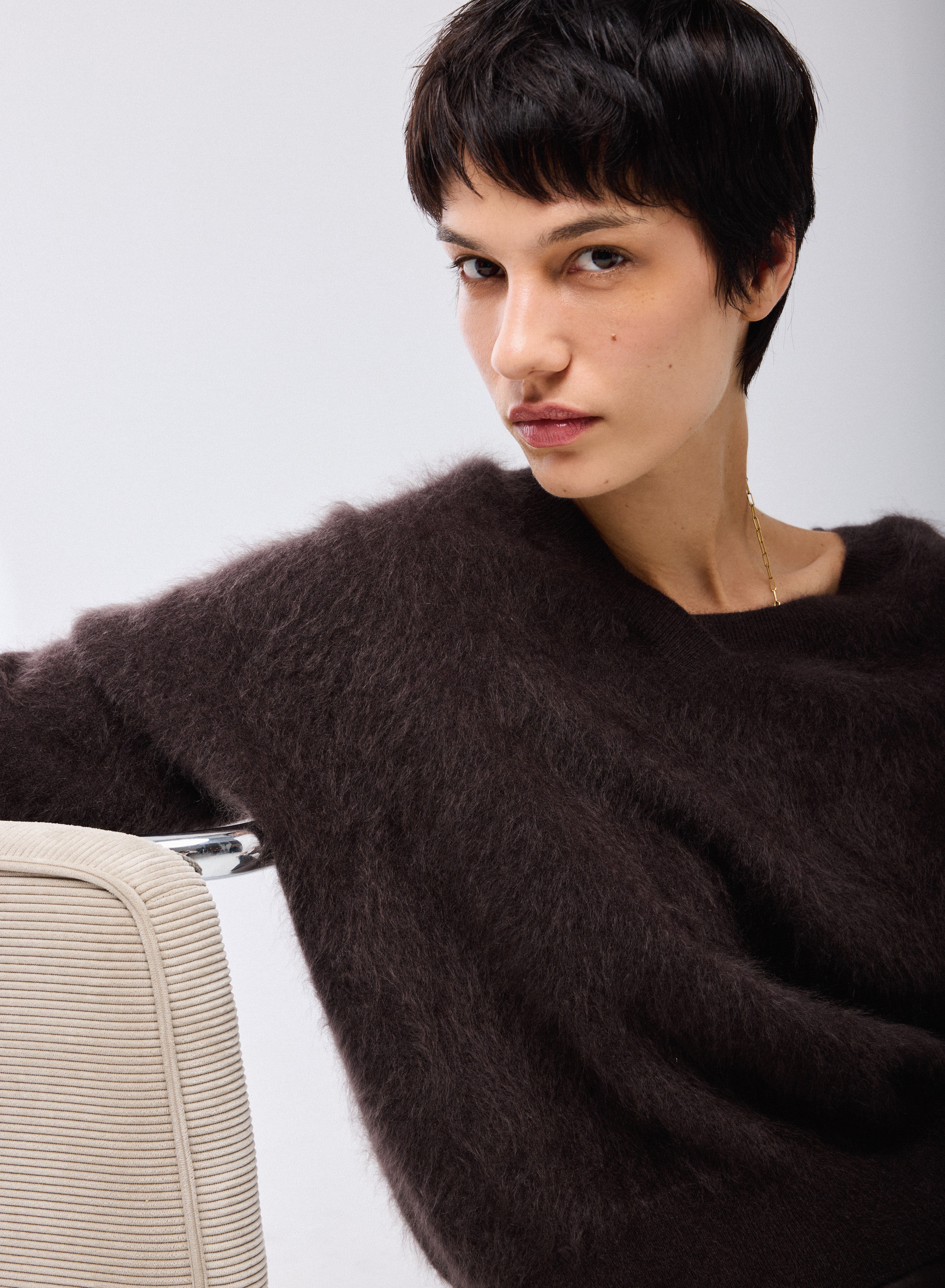 Pull Marron Col V Manches Longues en Laine / Cachemire - Image 2