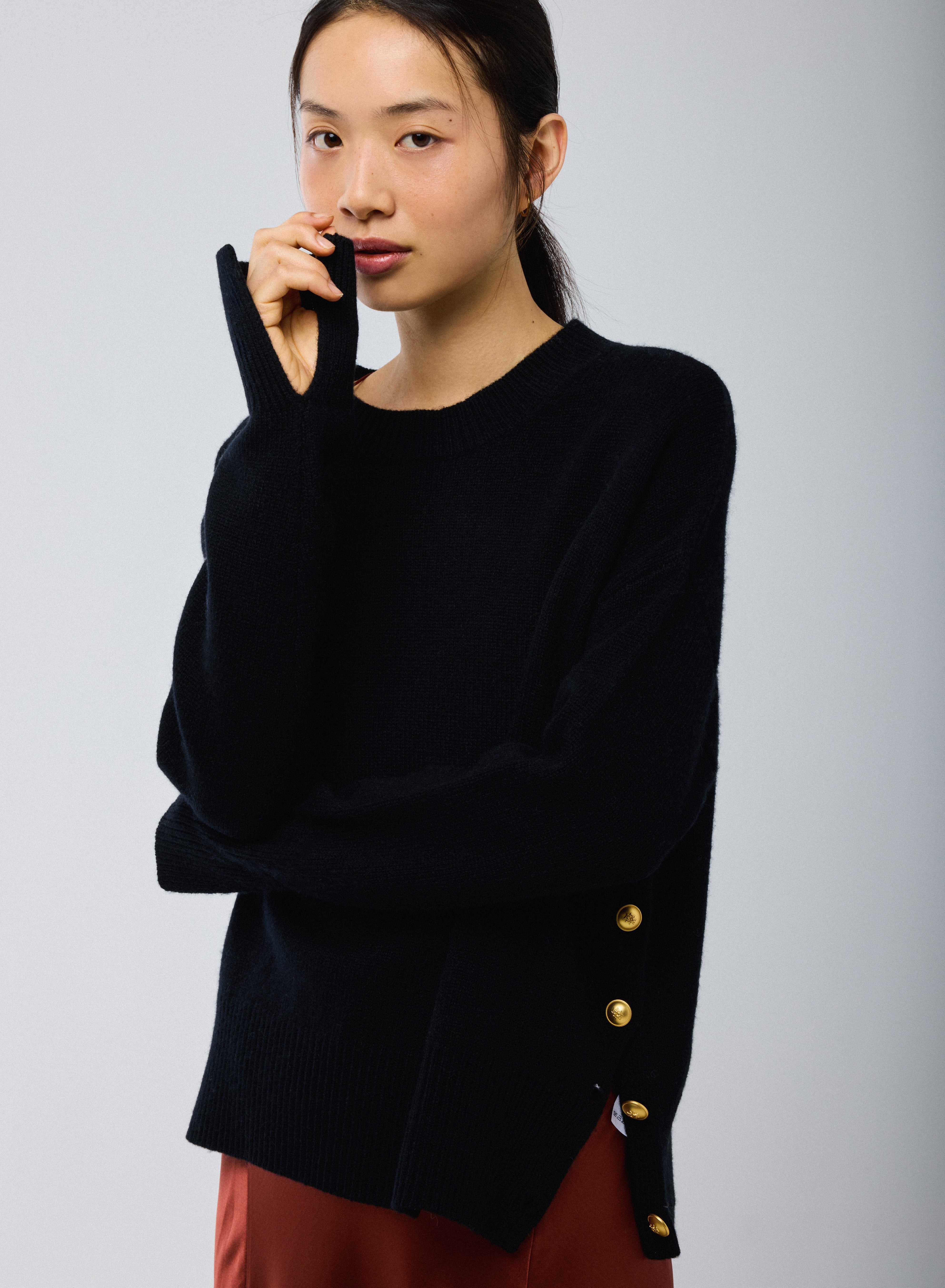 Pull Noir Col Rond Manches Longues en Laine / Cachemire