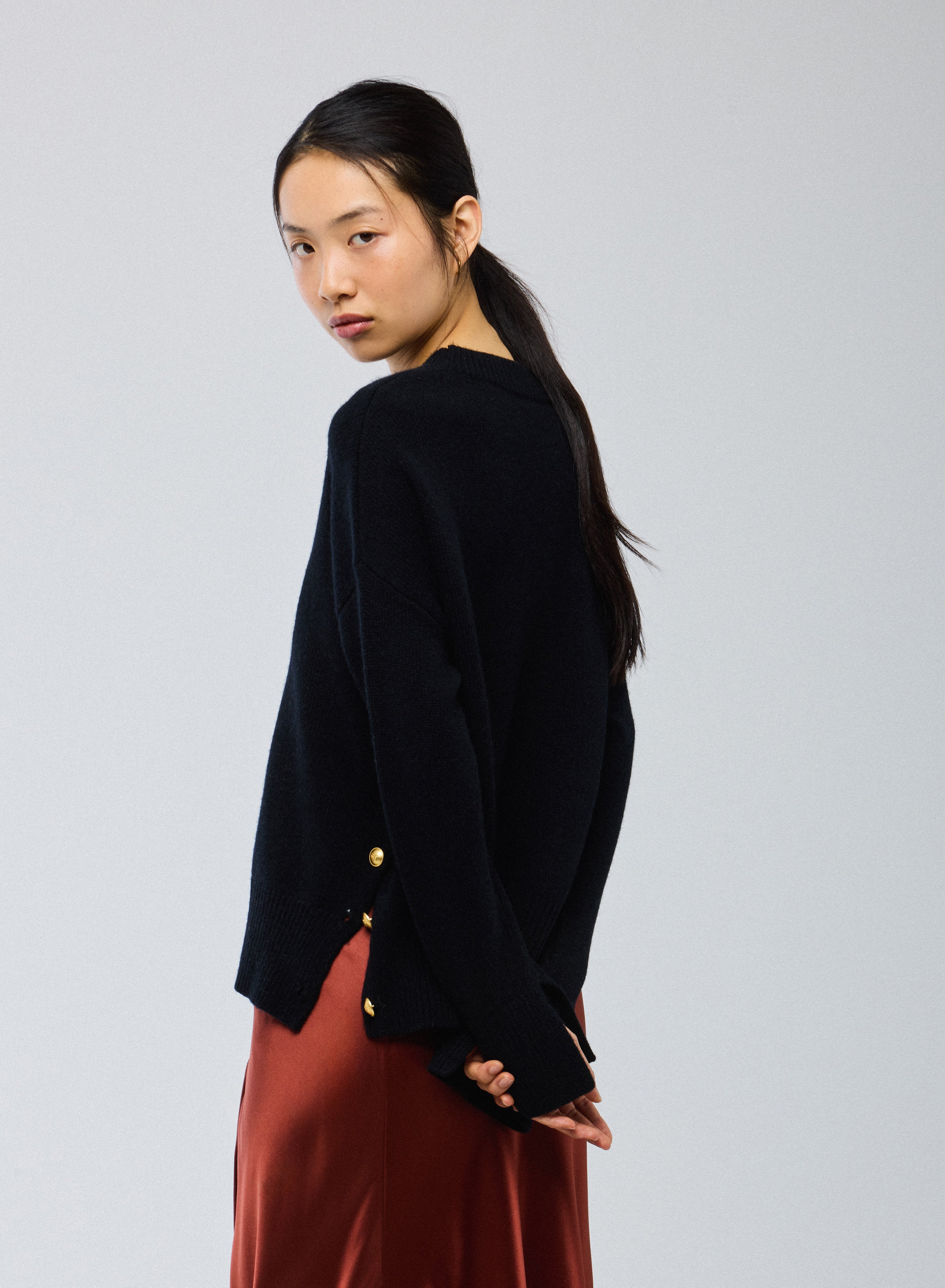Pull Noir Col Rond Manches Longues en Laine / Cachemire - Image 5