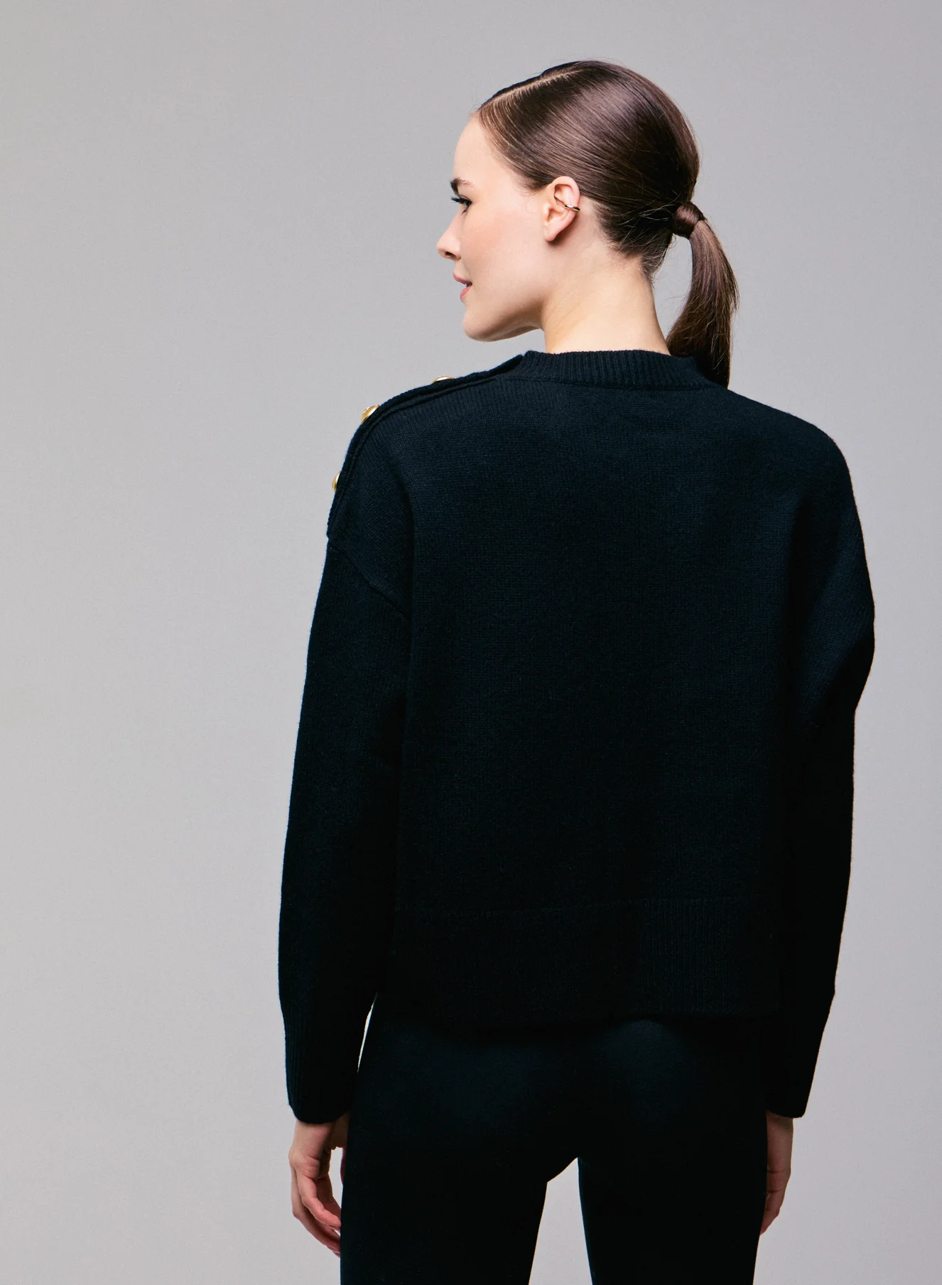 Pull Noir Col Rond Manches Longues en Laine / Cachemire - Image 6