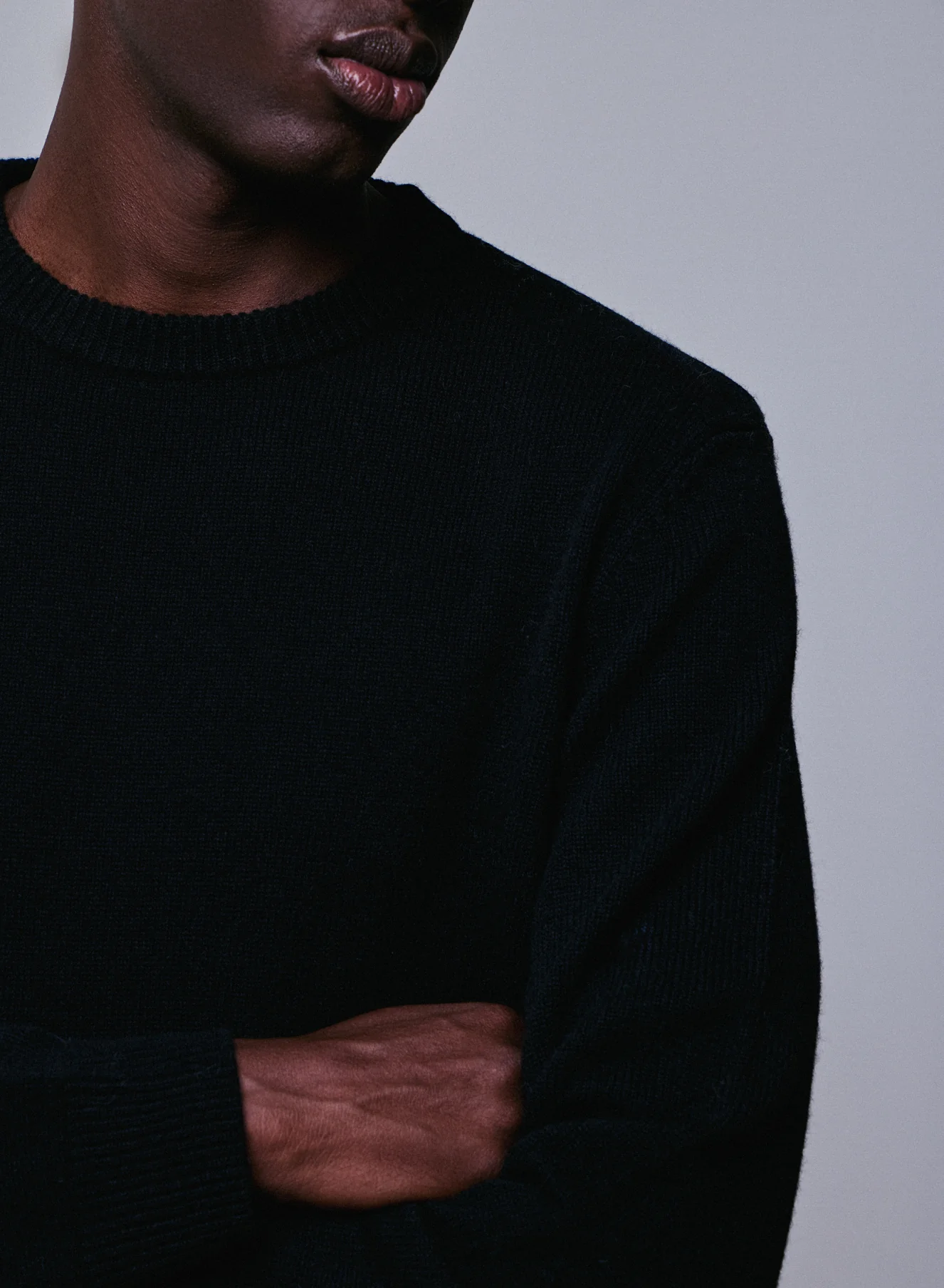 Pull Noir Col Rond Manches Longues en Laine merinos - Image 2