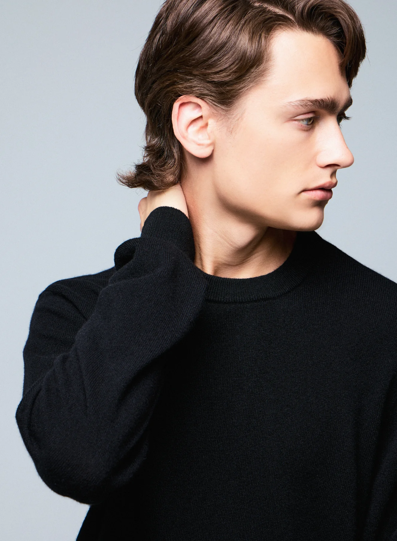 Pull Noir Col Rond Manches Longues en Cachemire - Image 2