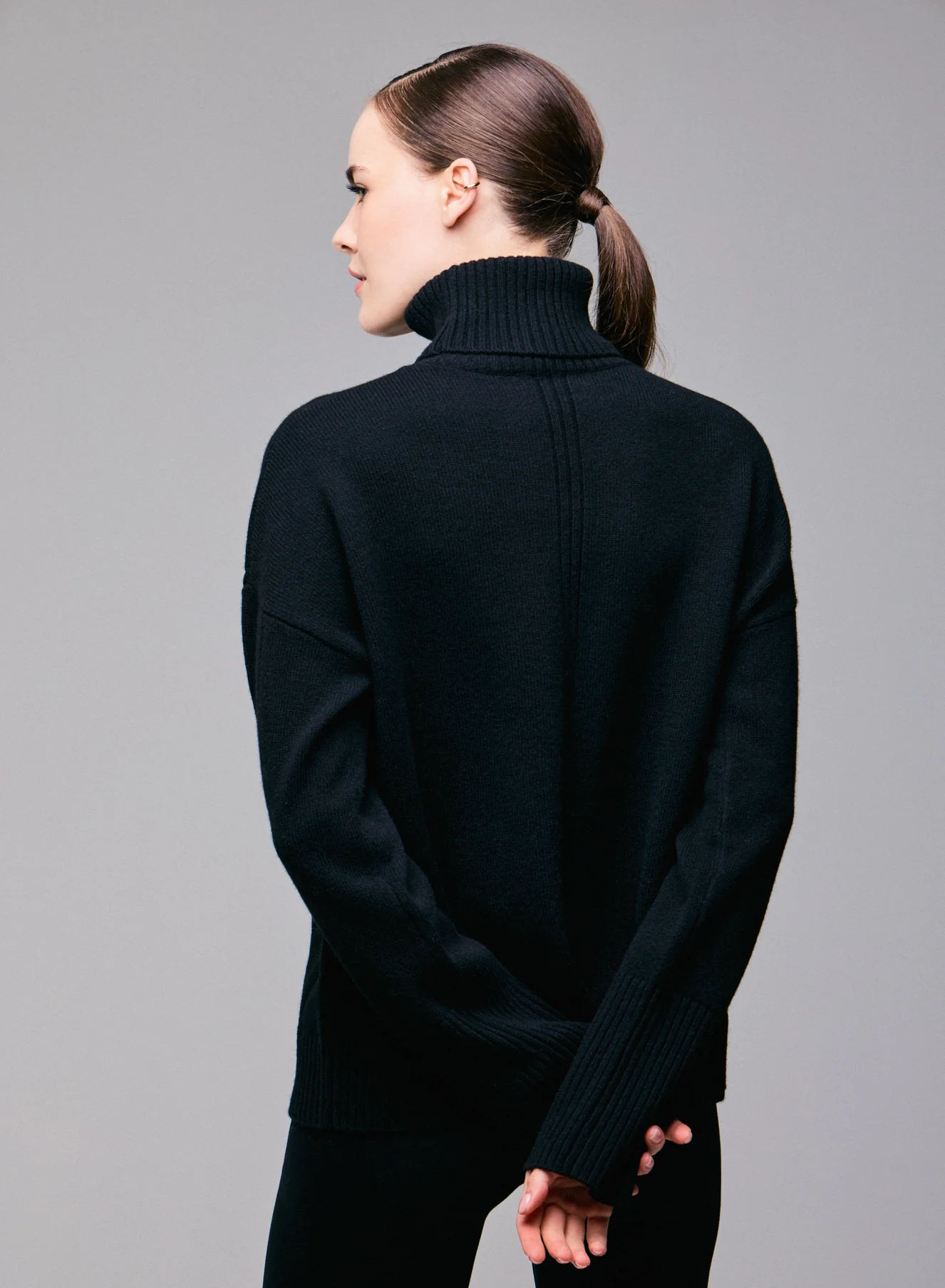 Pull Noir Col Roulé Manches Longues en Laine merinos - Image 3
