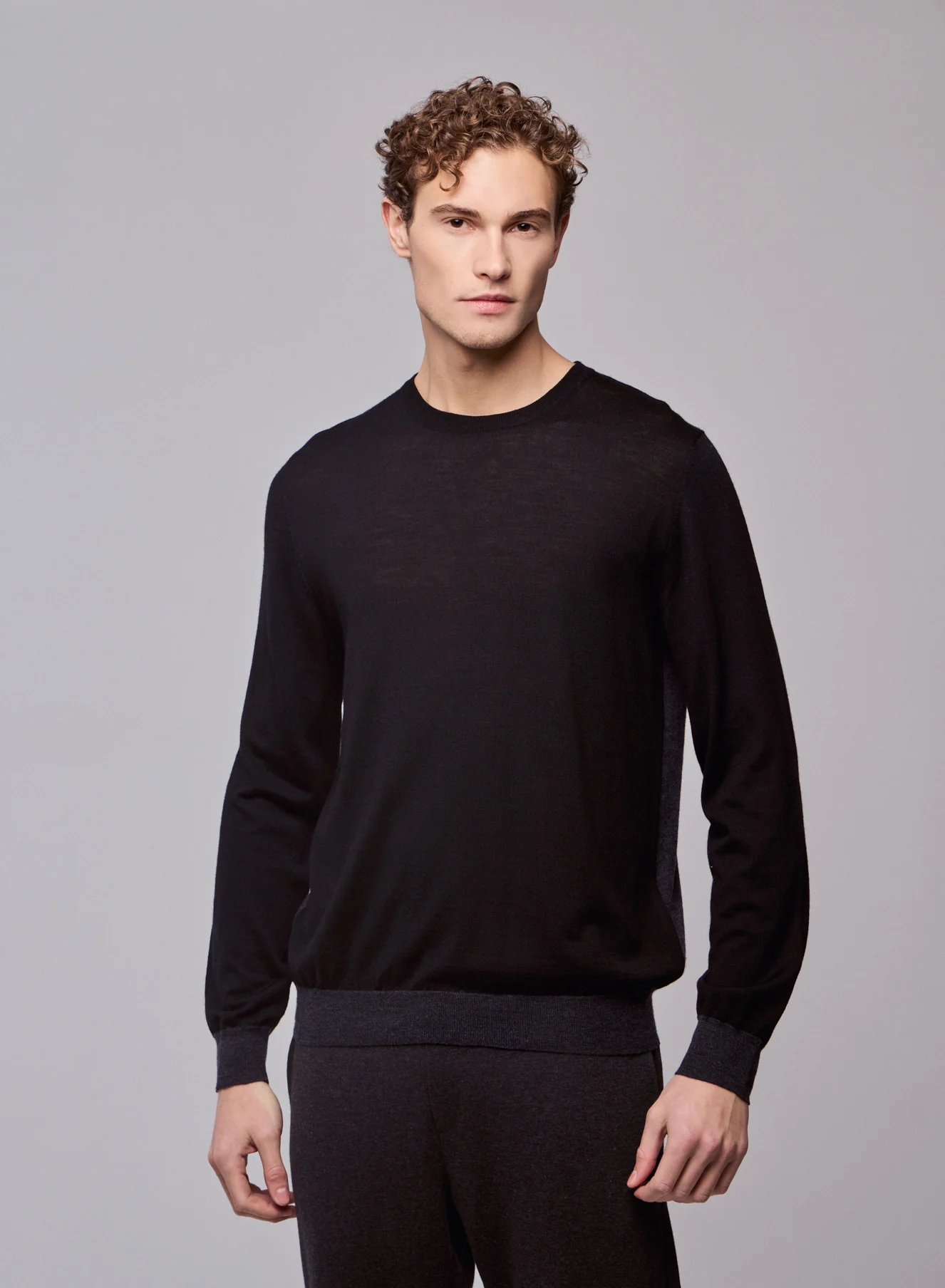 Pull Noir / Gris Col Rond Manches Longues en Laine merinos
