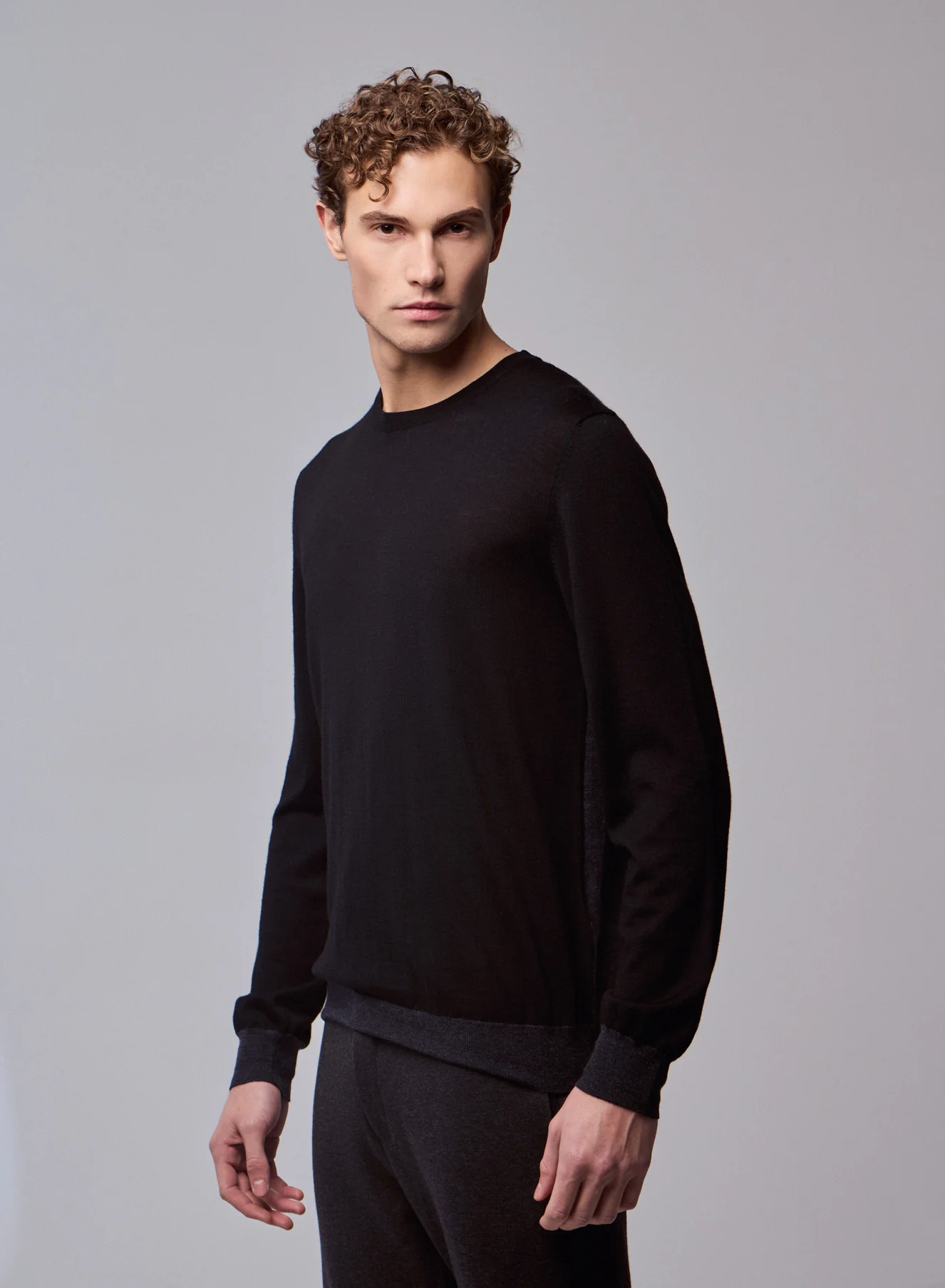 Pull Noir / Gris Col Rond Manches Longues en Laine merinos - Image 2