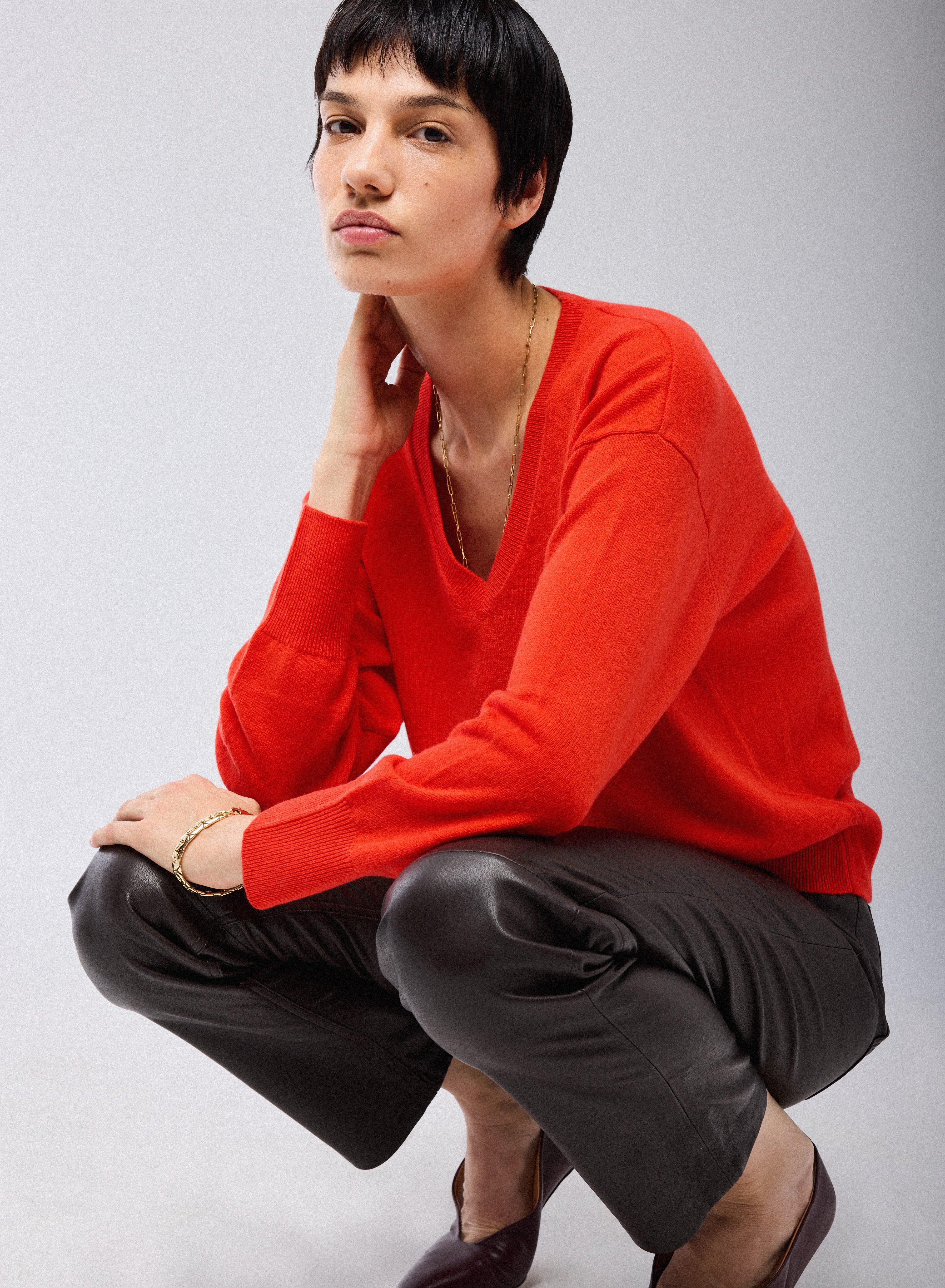 Pull Rouge Col V Manches Longues en Cachemire