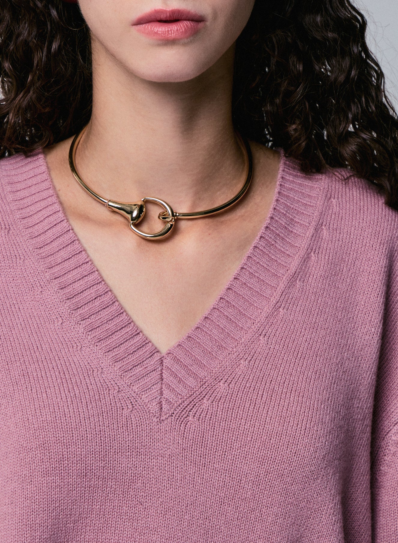 Pull Rose Col V Manches Longues en Laine merinos - Image 3