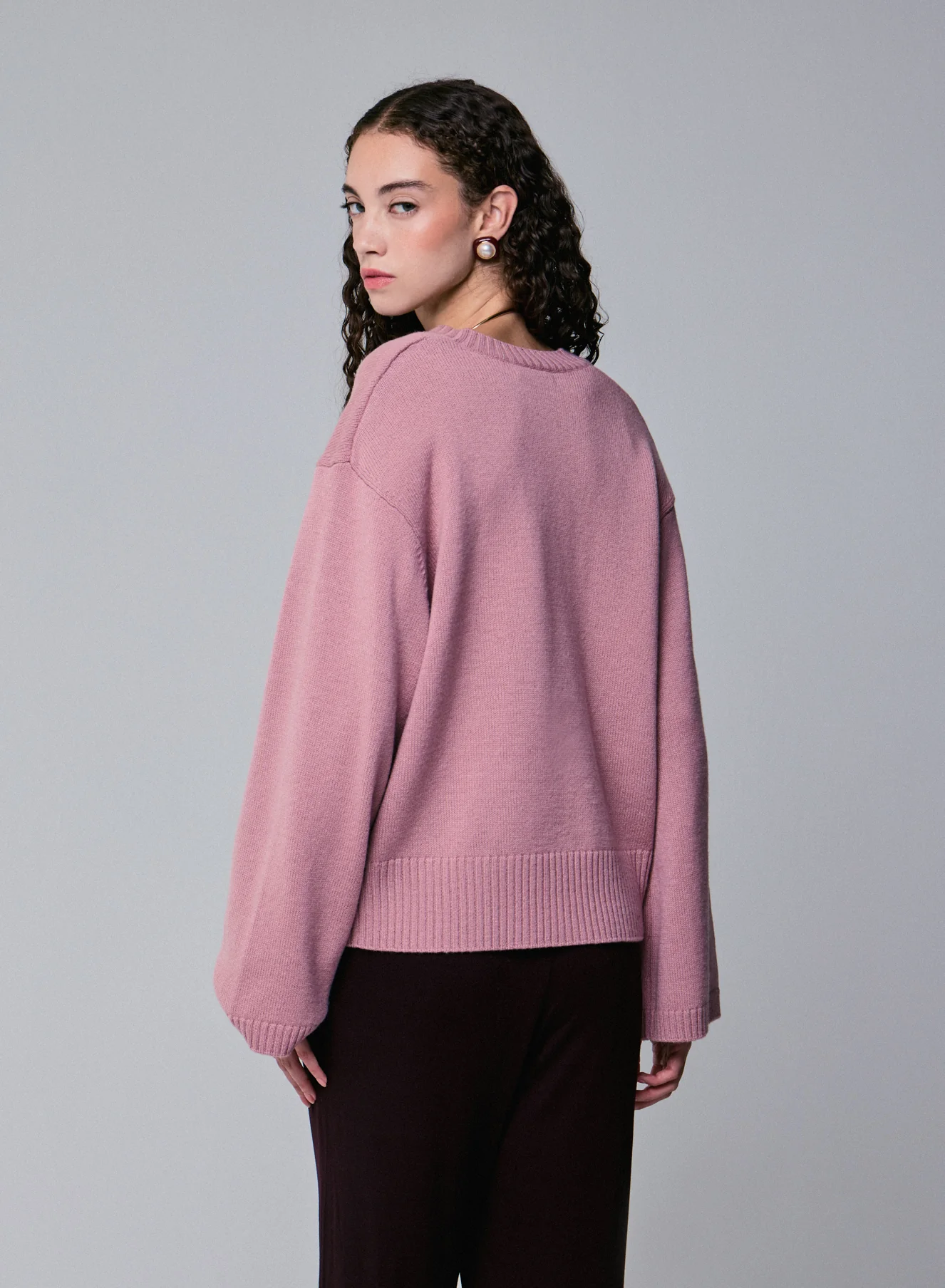 Pull Rose Col V Manches Longues en Laine merinos - Image 4