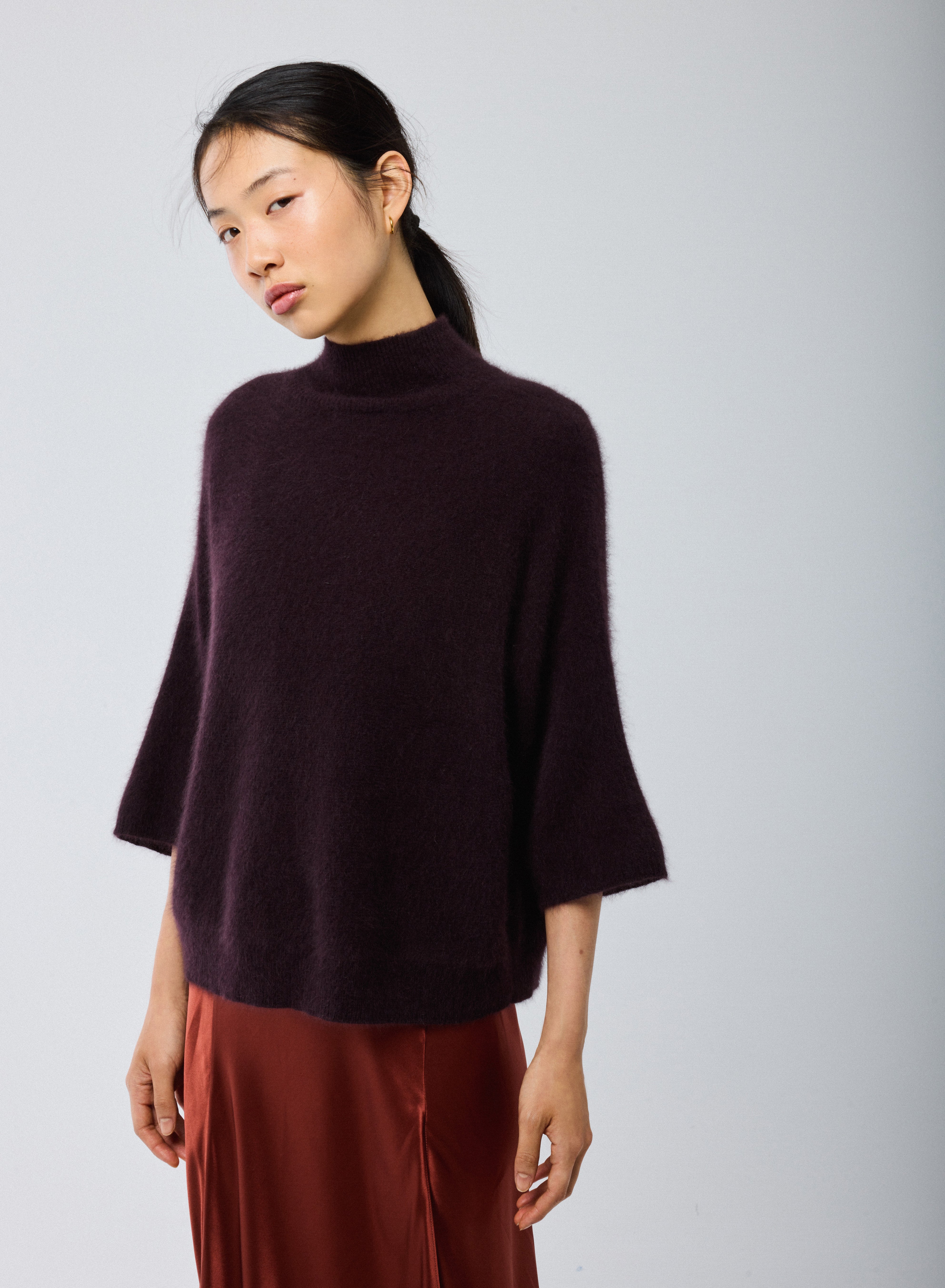 Pull Aubergine Col Roulé Manches Kimono en Raccoon / Polyamide - Image 3