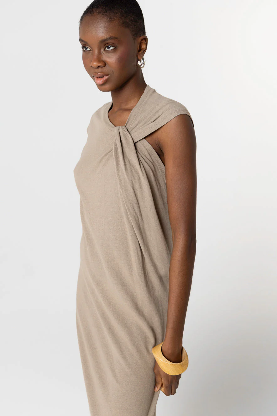 Robe Coffee Latte Col Noué Sans Manches en Coton / Lin - Image 5
