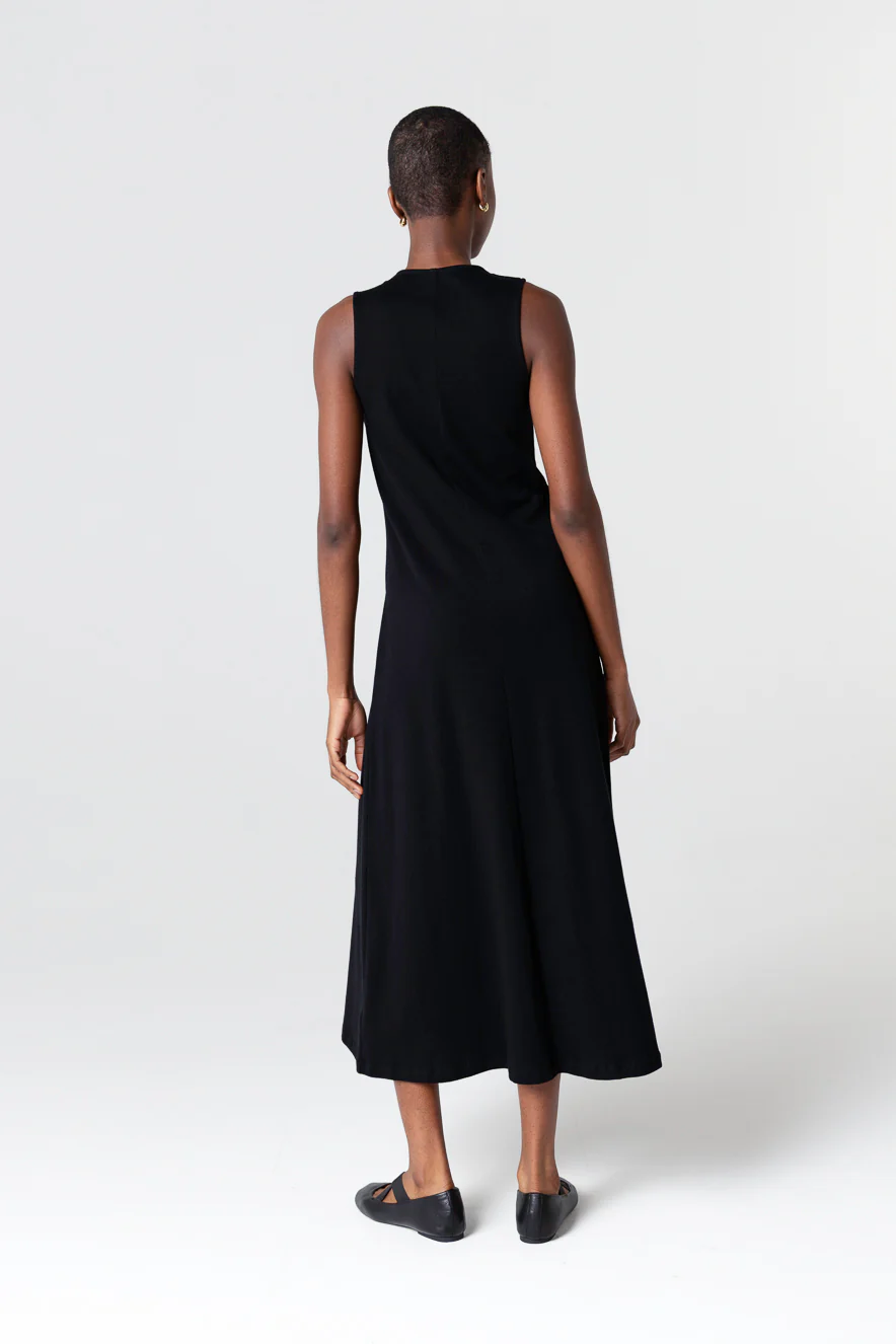 Robe Noire Col V Sans Manches en Coton Supima - Image 3