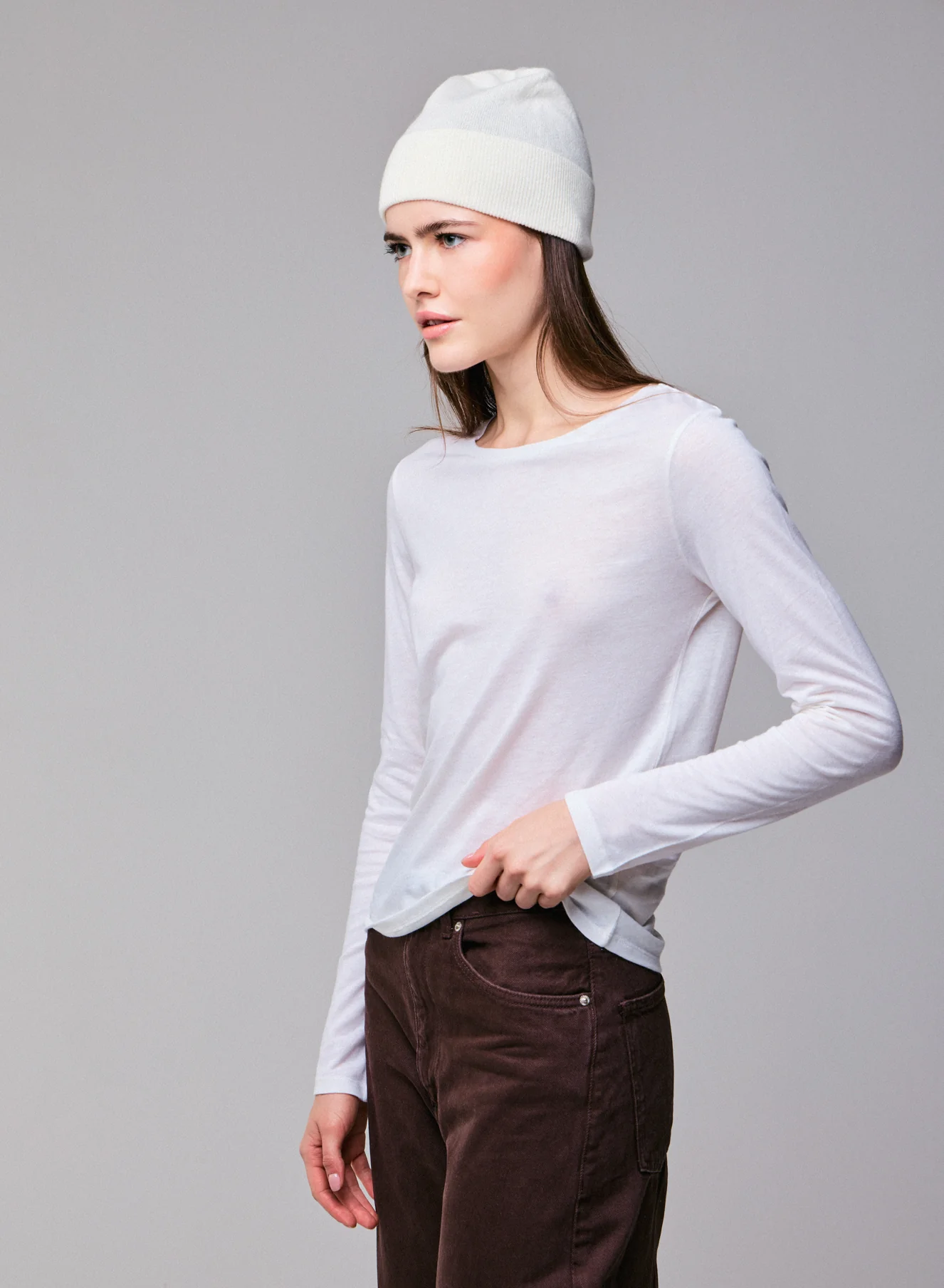 T-shirt Blanc Col Rond Manches Longues en Coton Organique et Cachemire - Image 2