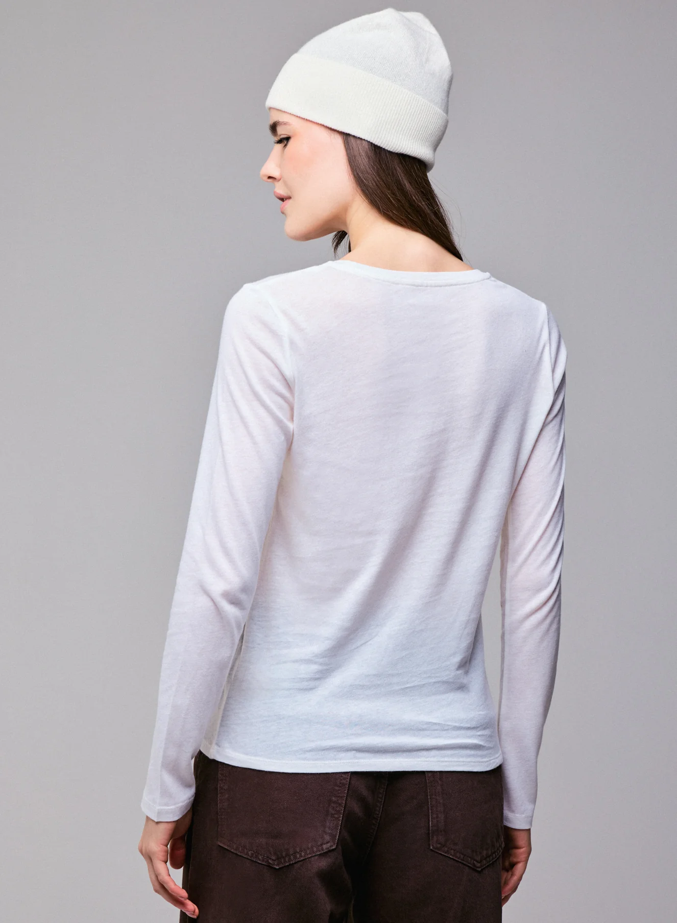 T-shirt Blanc Col Rond Manches Longues en Coton Organique et Cachemire - Image 3