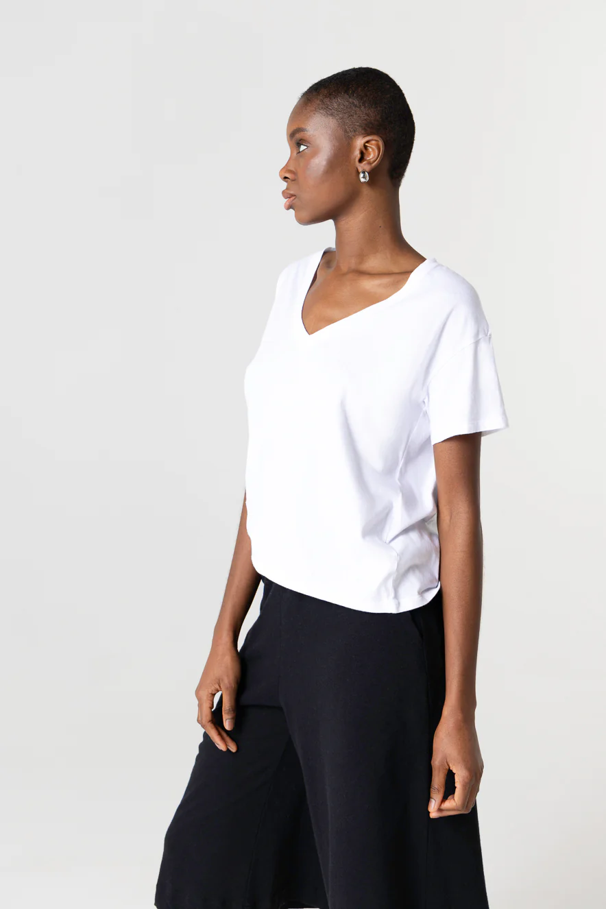 T-shirt Blanc Col V Manches Courtes en Coton organique - Image 2