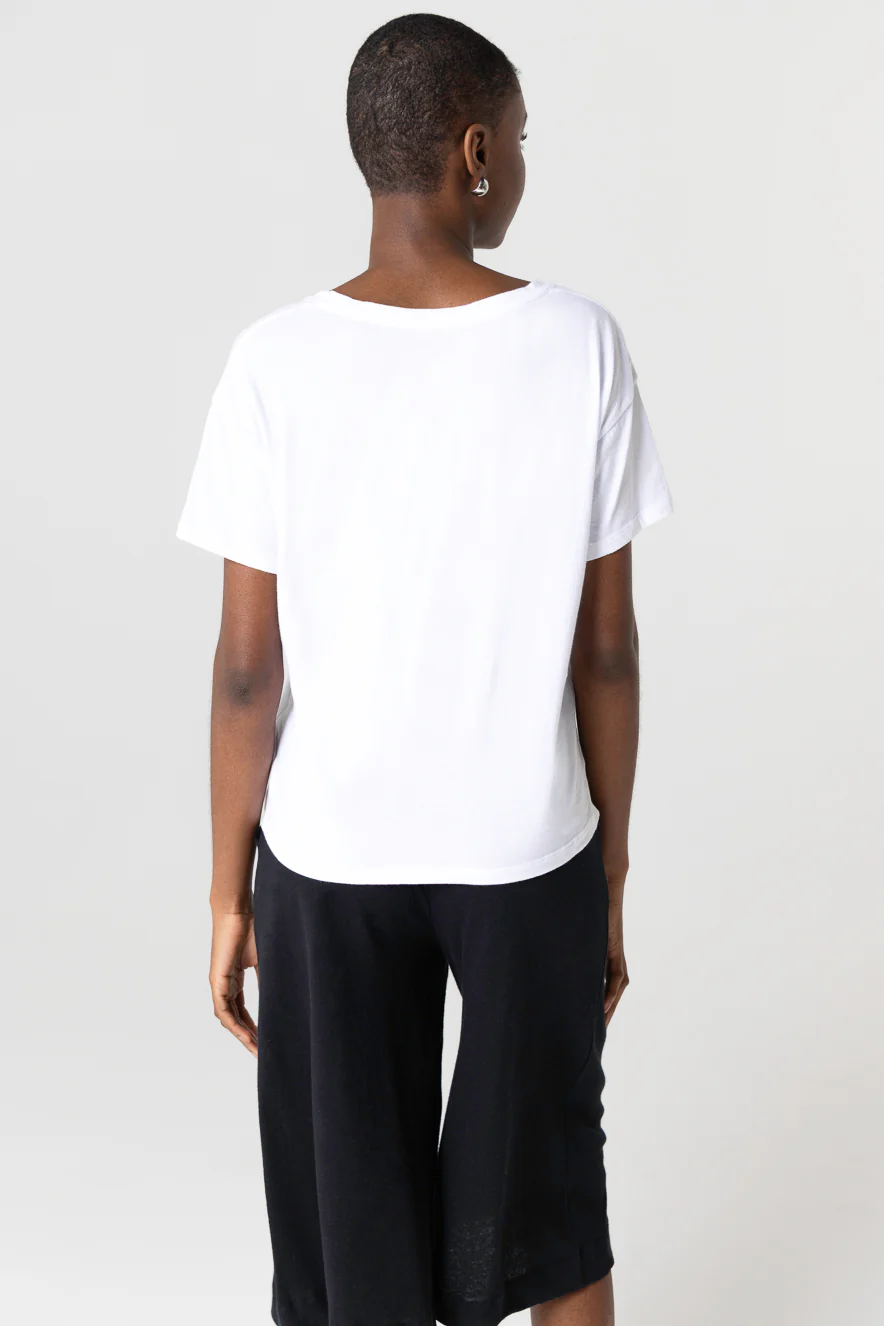 T-shirt Blanc Col V Manches Courtes en Coton organique - Image 3