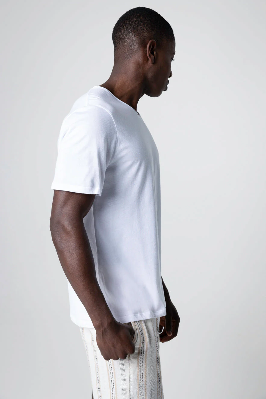 T-shirt Blanc Col V Manches Courtes en Coton organique - Image 3