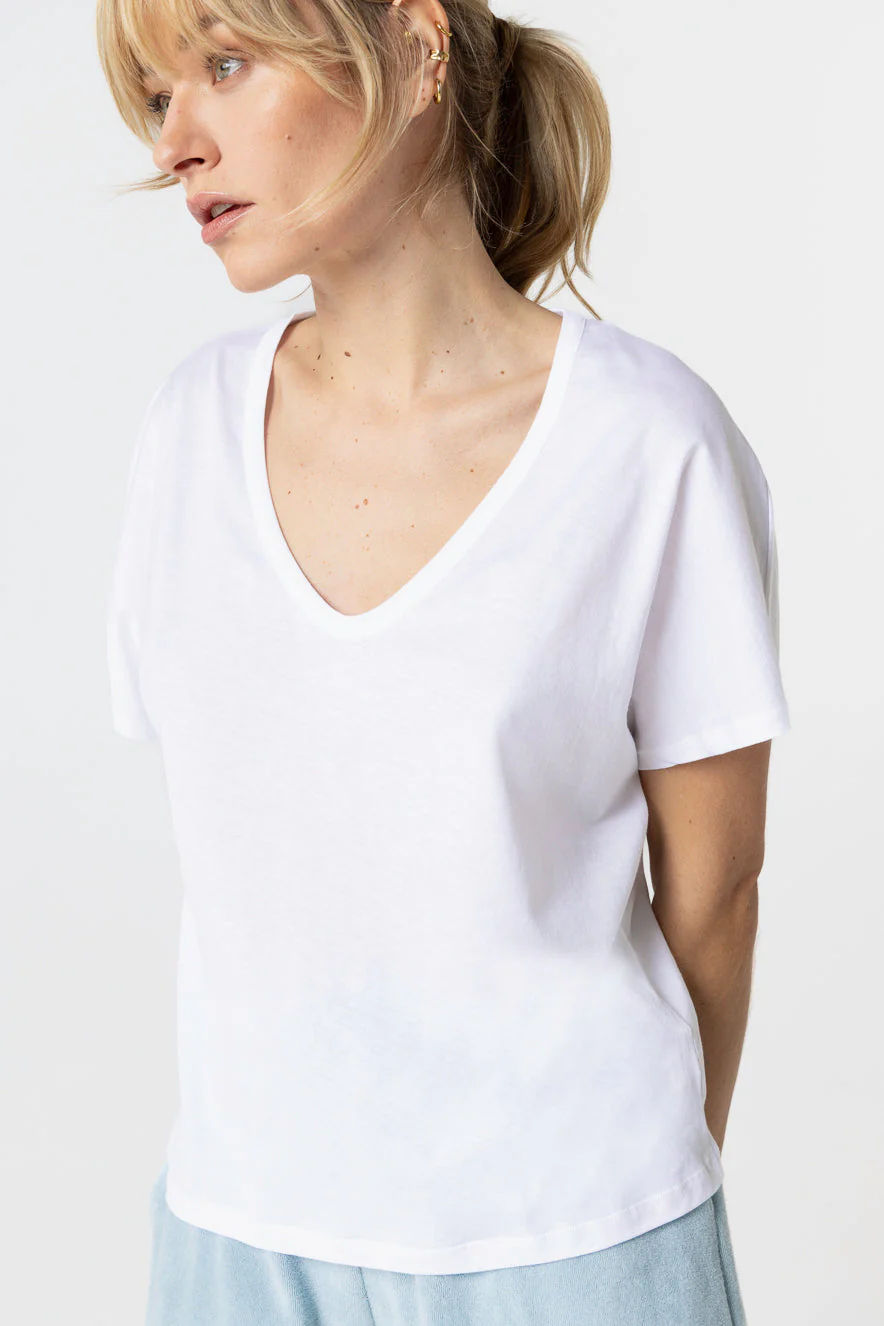 T-shirt Blanc Col V Manches Courtes en Coton Supima - Image 4