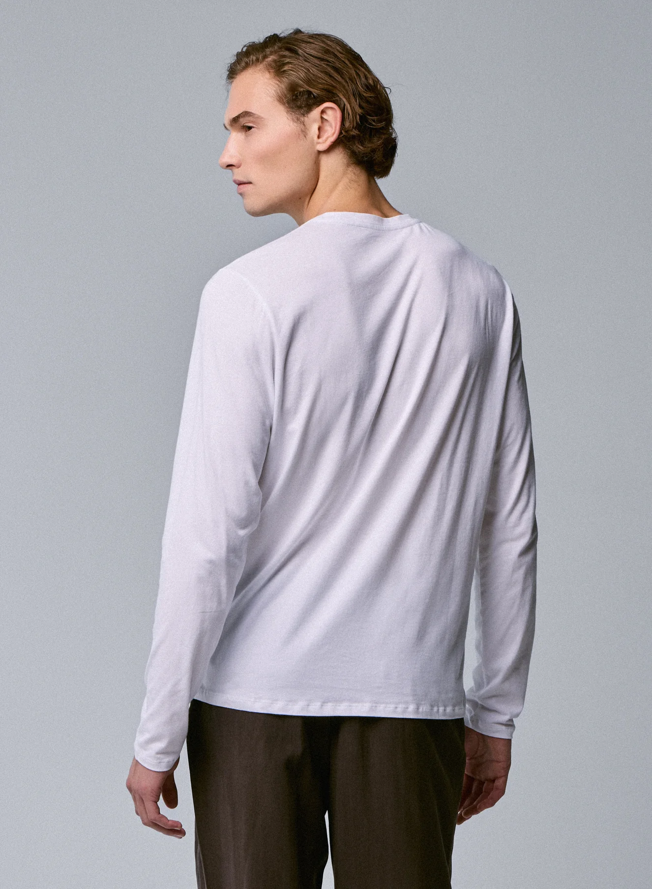 T-shirt Blanc Henry Col Rond Manches Longues en Coton organique et Elasthanne - Image 5