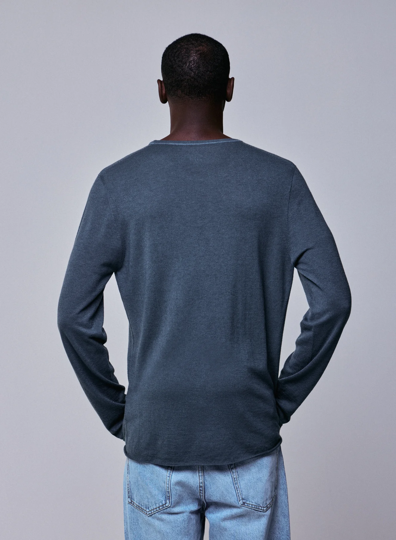 T-shirt Gris Col Rond Manches Longues en Cachemire - Image 5