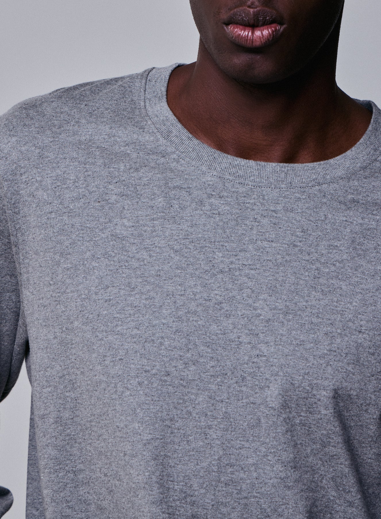 T-shirt Gris Col Rond Manches Longues en Coton organique - Image 2