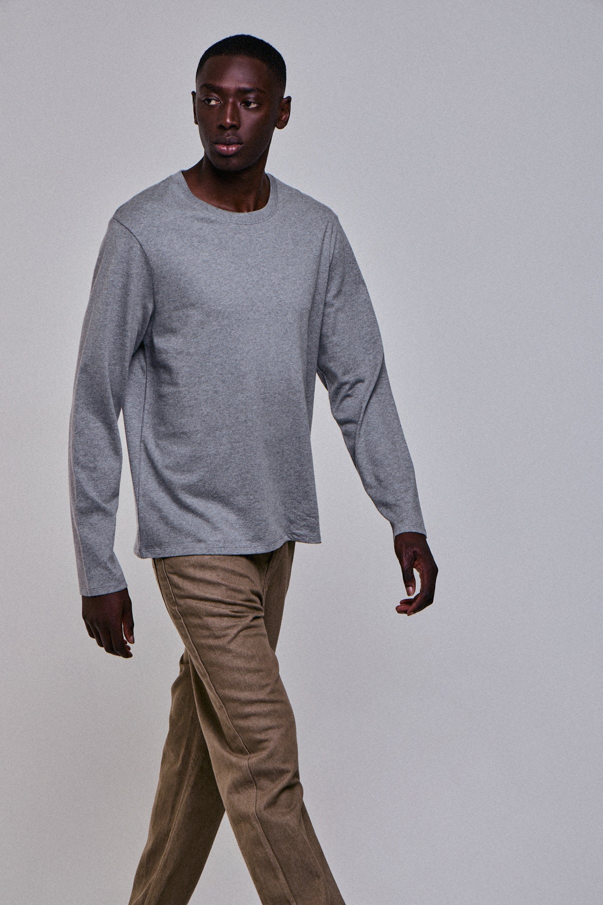 T-shirt Gris Col Rond Manches Longues en Coton organique - Image 3