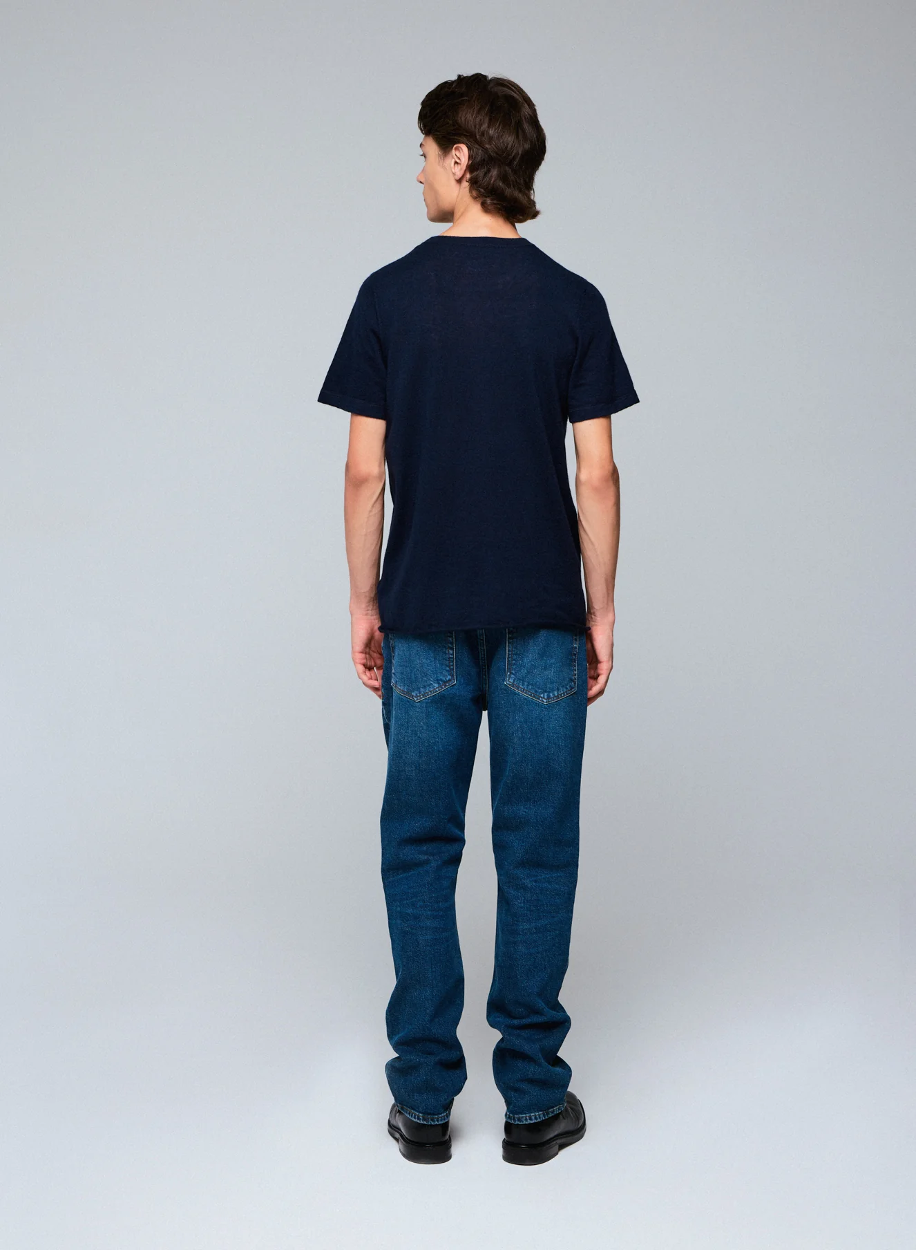 T-shirt Marine Col Rond Manches Courtes en Cachemire - Image 5
