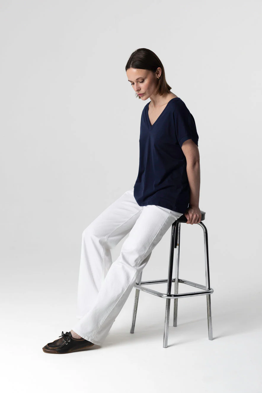 T-shirt Marine Col V Manches Courtes en Coton Organique