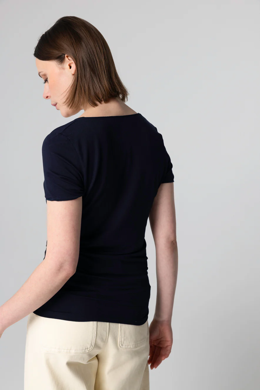 T-shirt Marine Col V Manches Courtes en Viscose / Elasthanne - Image 4