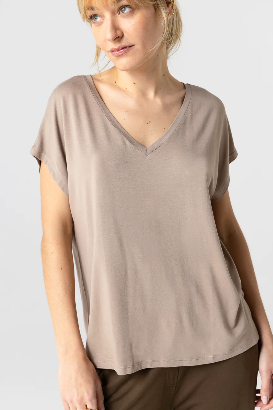 T-shirt Marron Col V Manches Courtes en Viscose / Elasthanne - Image 2