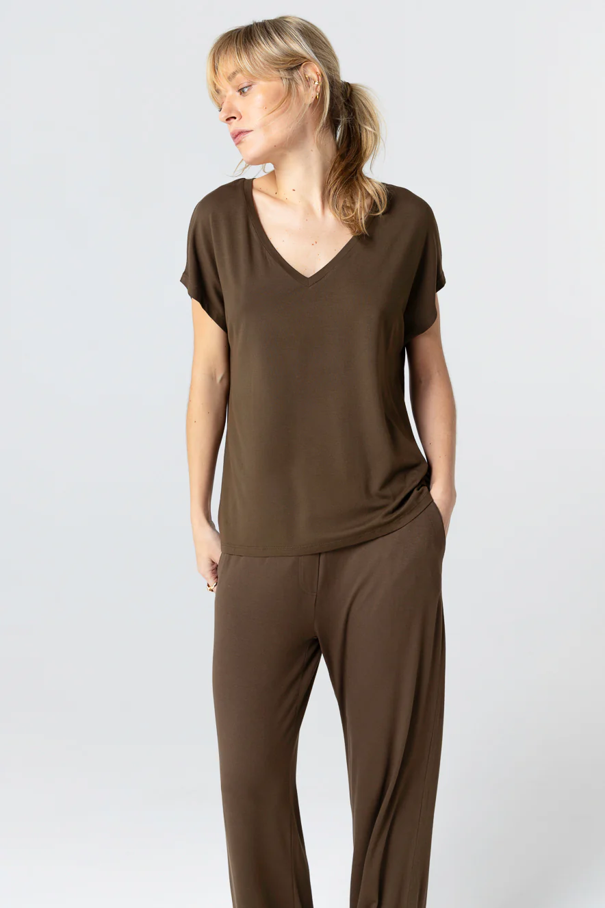 T-shirt Marron Foncé Col V Manches Courtes en Viscose / Elasthanne - Image 3