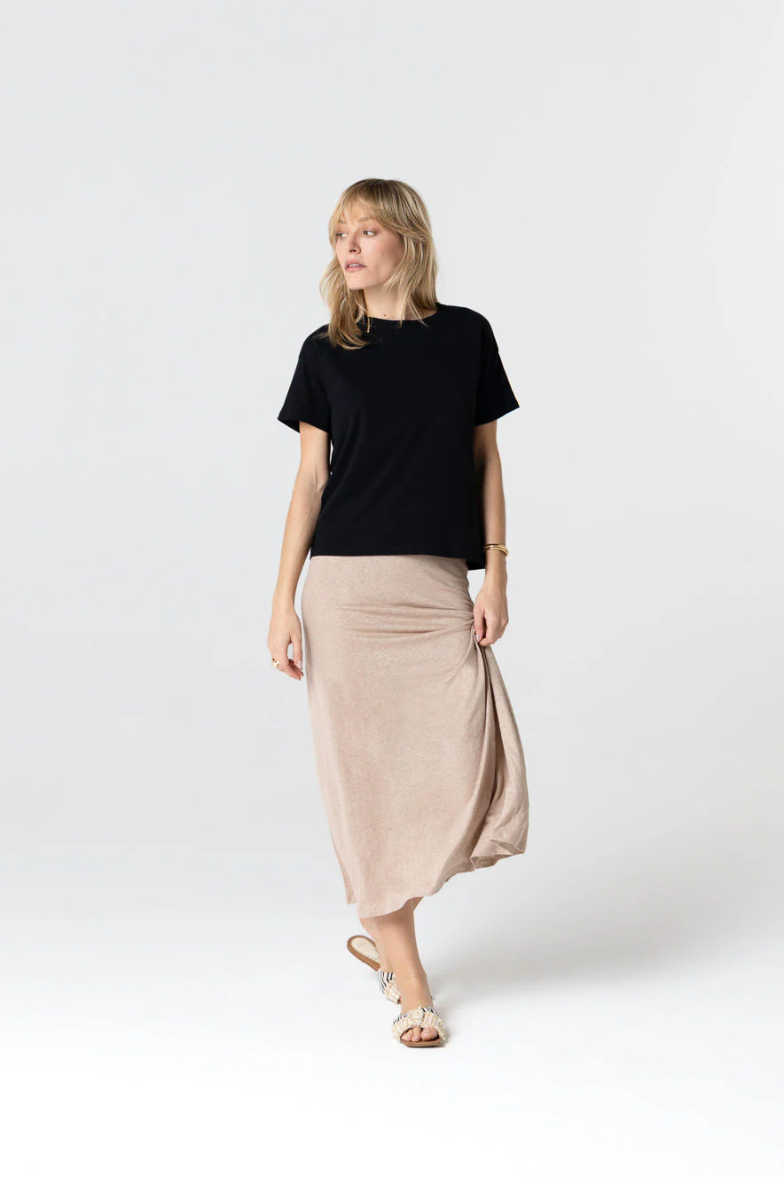 T-shirt Noir Col Rond Manches Courtes en Coton organique - Image 2