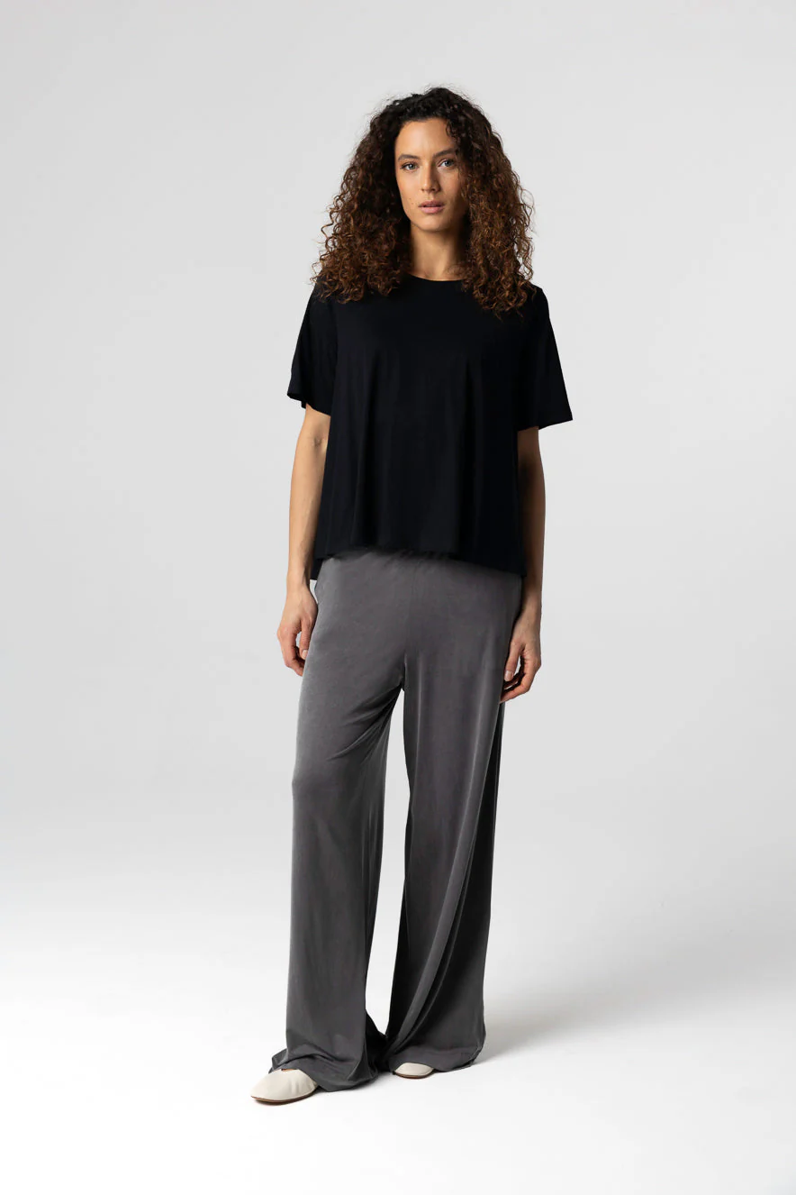 T-shirt Noir Col Rond Manches Courtes en Coton Supima - Image 2