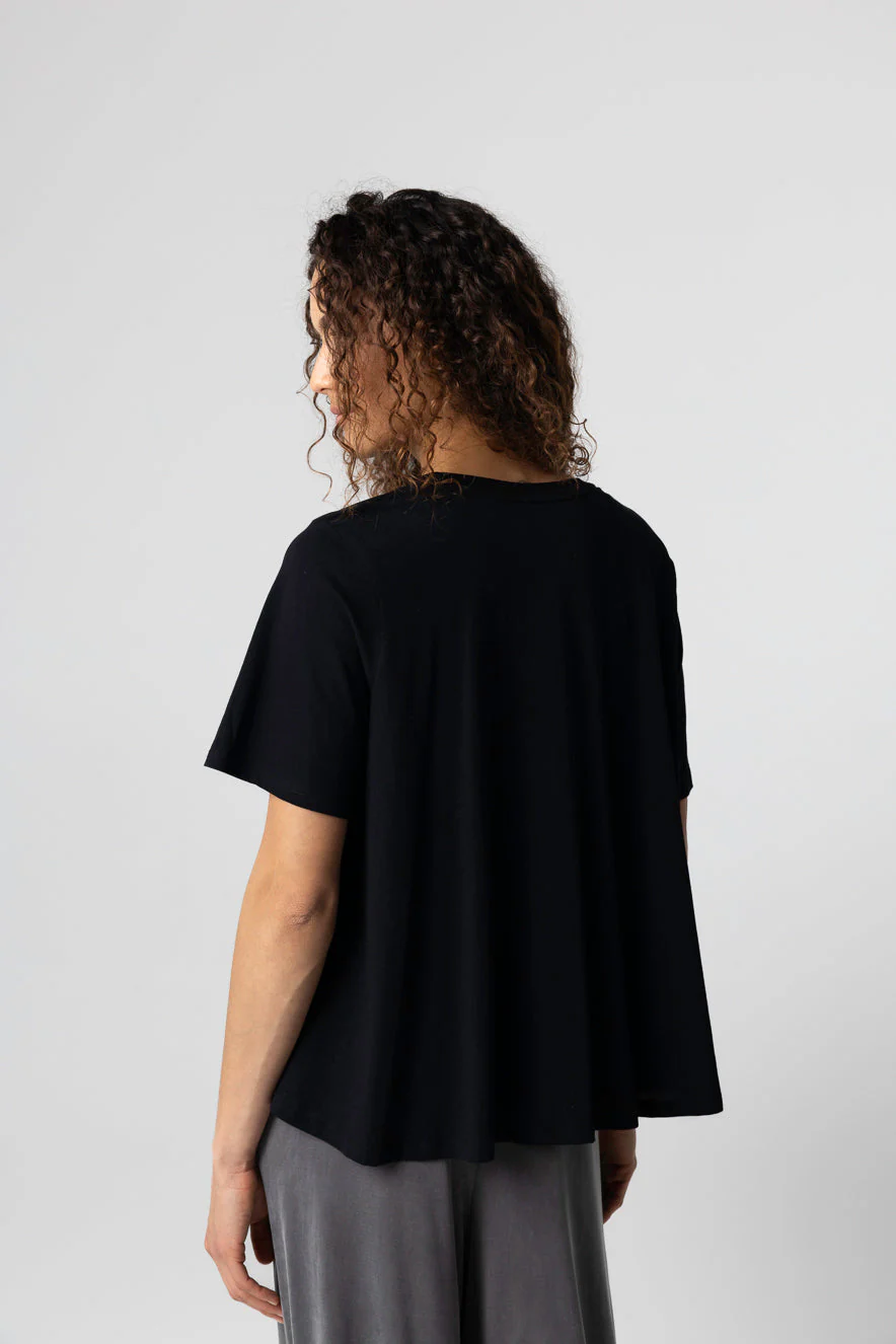 T-shirt Noir Col Rond Manches Courtes en Coton Supima - Image 4