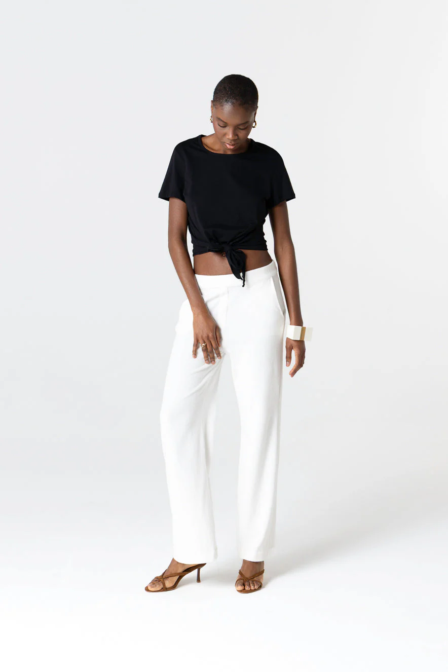 T-shirt Noir Col Rond Manches Courtes en Coton Supima - Image 2