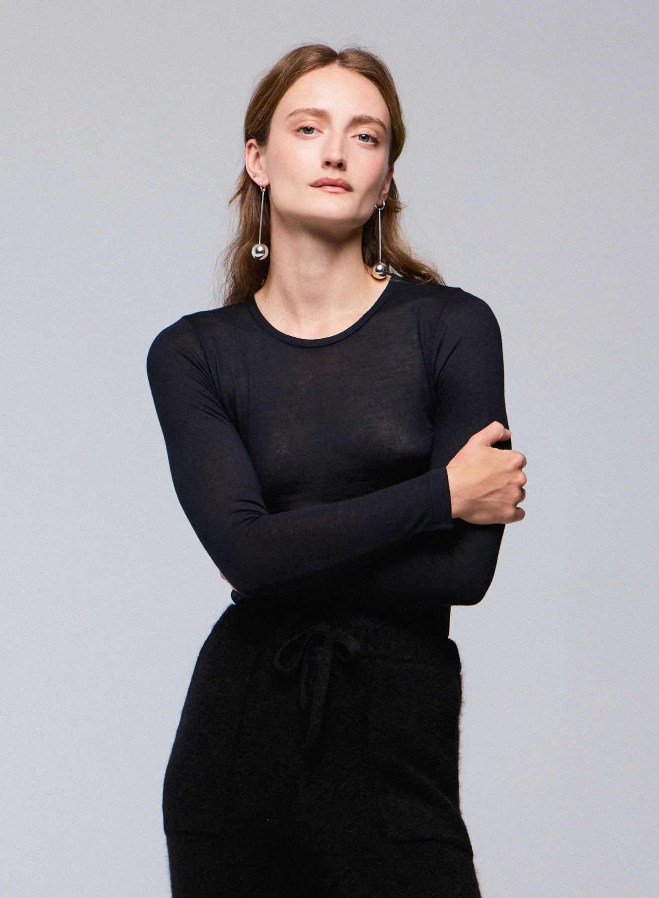 T-shirt Noir Col Rond Manches Longues en Viscose / Cachemire - Image 2