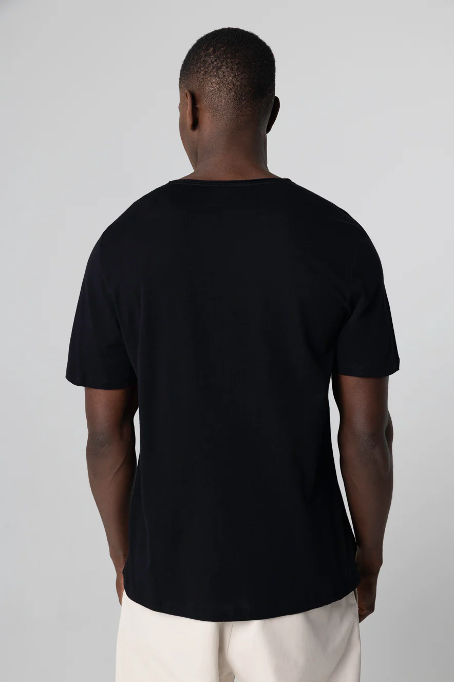 T-shirt Noir Col V Manches Courtes en Coton organique - Image 5