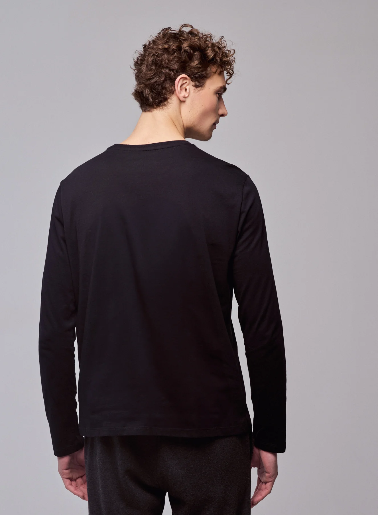 T-shirt Noir James col rond manches longues en Deluxe Coton - Image 4